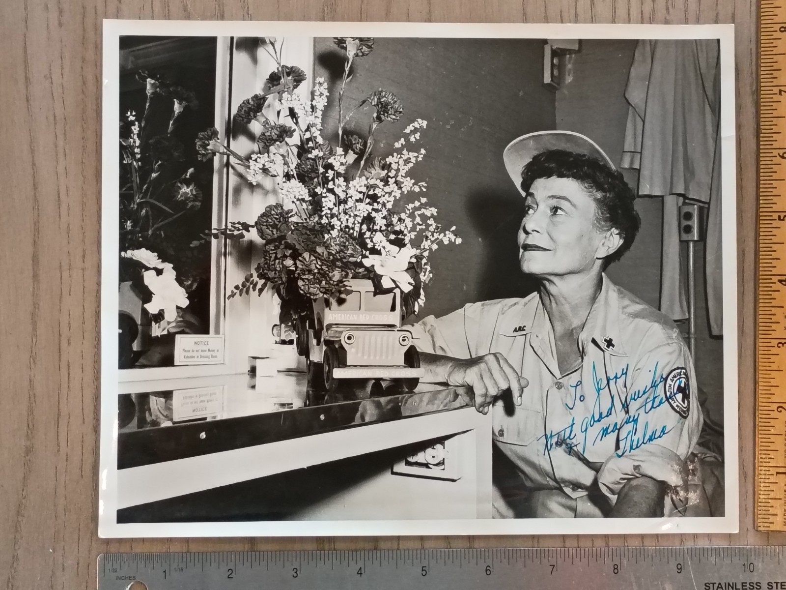 THELMA RITTER Signed Autographed 8x10 Photo Vintage Red Cross Jerry Wunderlich