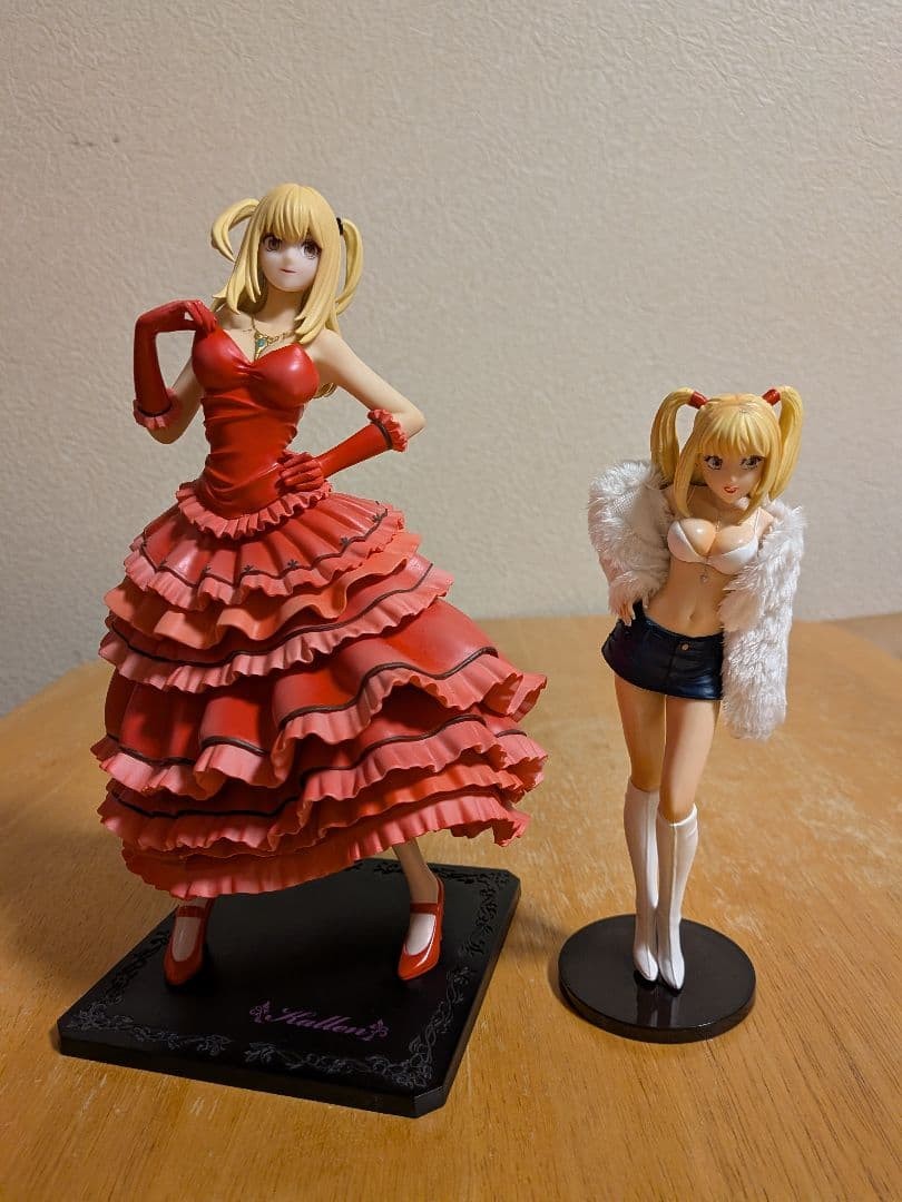Death Note Misa Amane Red Dress White Fur 2 Figure Set 13+ Death Note Misa Amane Red Dress White Fur 2 Figure Set 13+