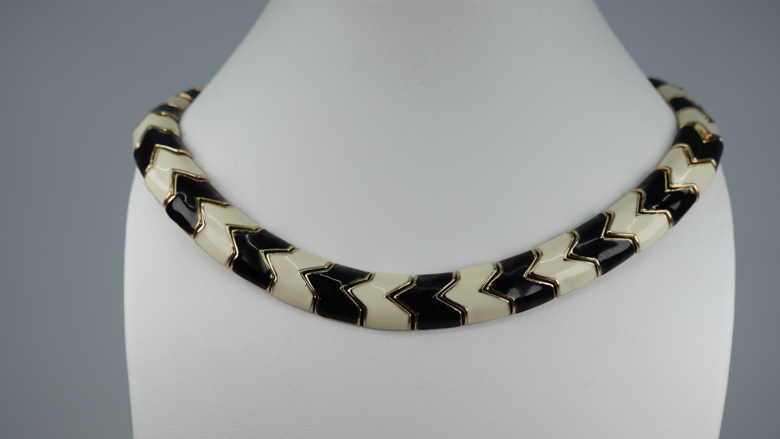 Talbot\'s Black and White Choker Necklace Talbot\'s Black and White Choker Necklace