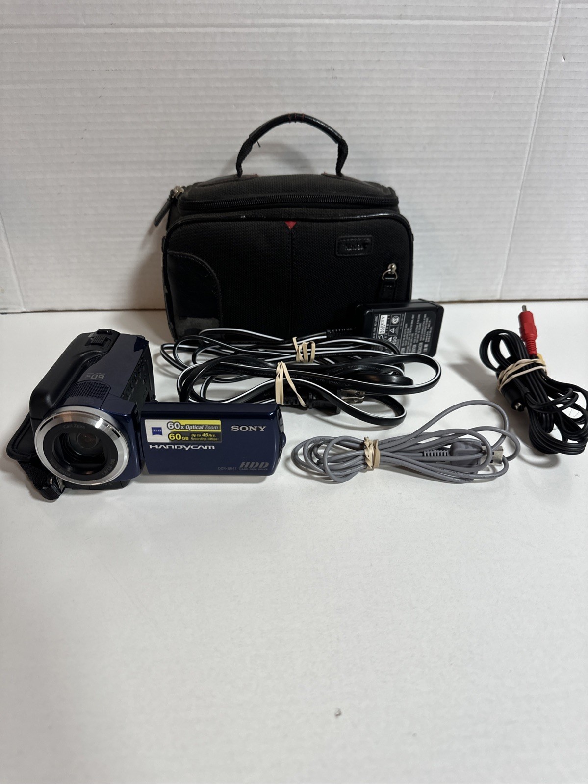 Sony Handycam DCR-SR47 Digital Video Camera Camcorder 60x Zoom 60GB - Tested