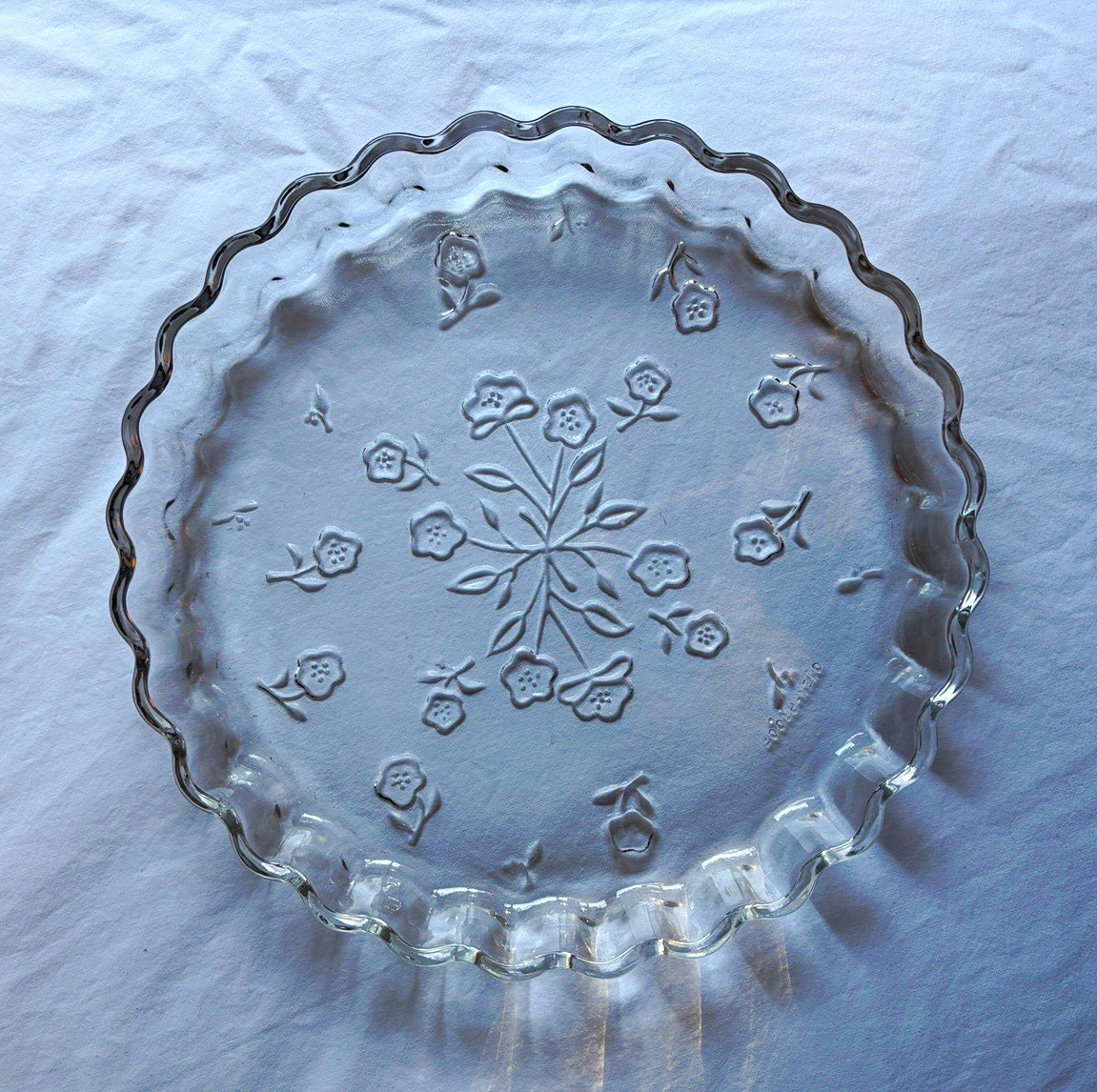 Vintage Anchor Hocking Savannah 10” Glass Pie/Tart/Quiche Dish Vintage Anchor Hocking Savannah 10” Glass Pie/Tart/Quiche Dish