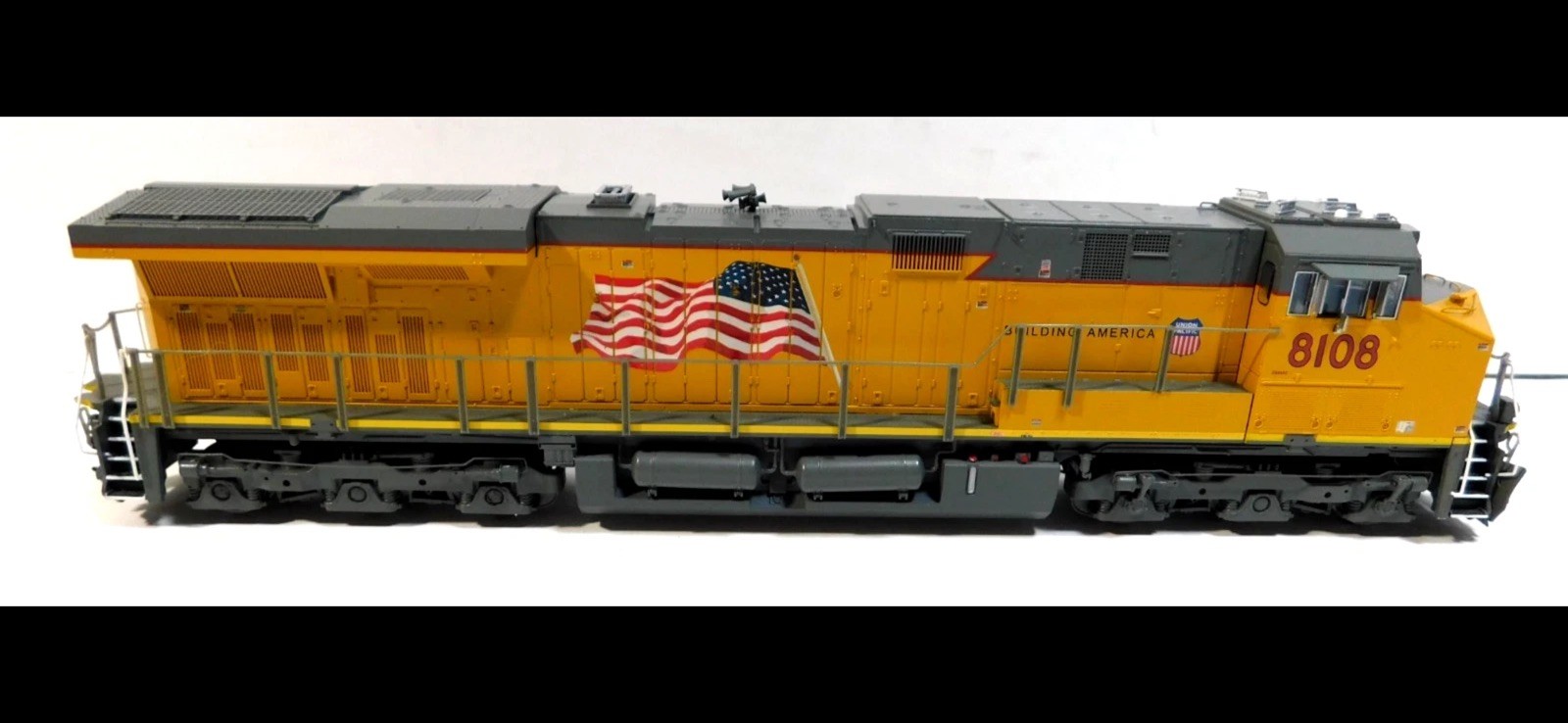 Broadway Limited 5489 HO Scale GE ES44AC Diesel DCC+S Dual Mode UP #8108 (NB)