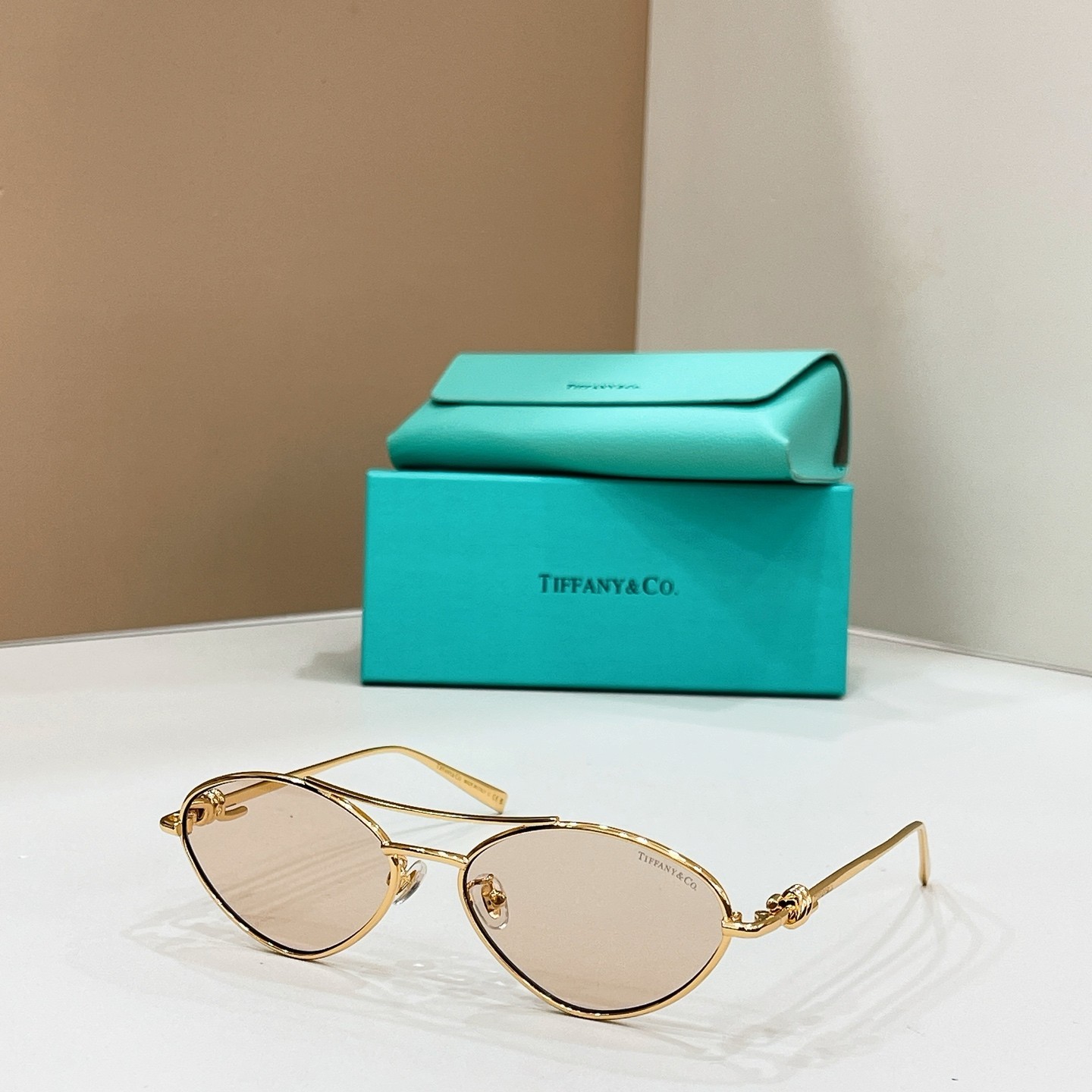 Tiffany & Co TF3117 Sunglasses 57□16-140 Gold Frame Light Brown Lens Tiffany & Co TF3117 Sunglasses 57□16-140 Gold Frame Light Brown Lens