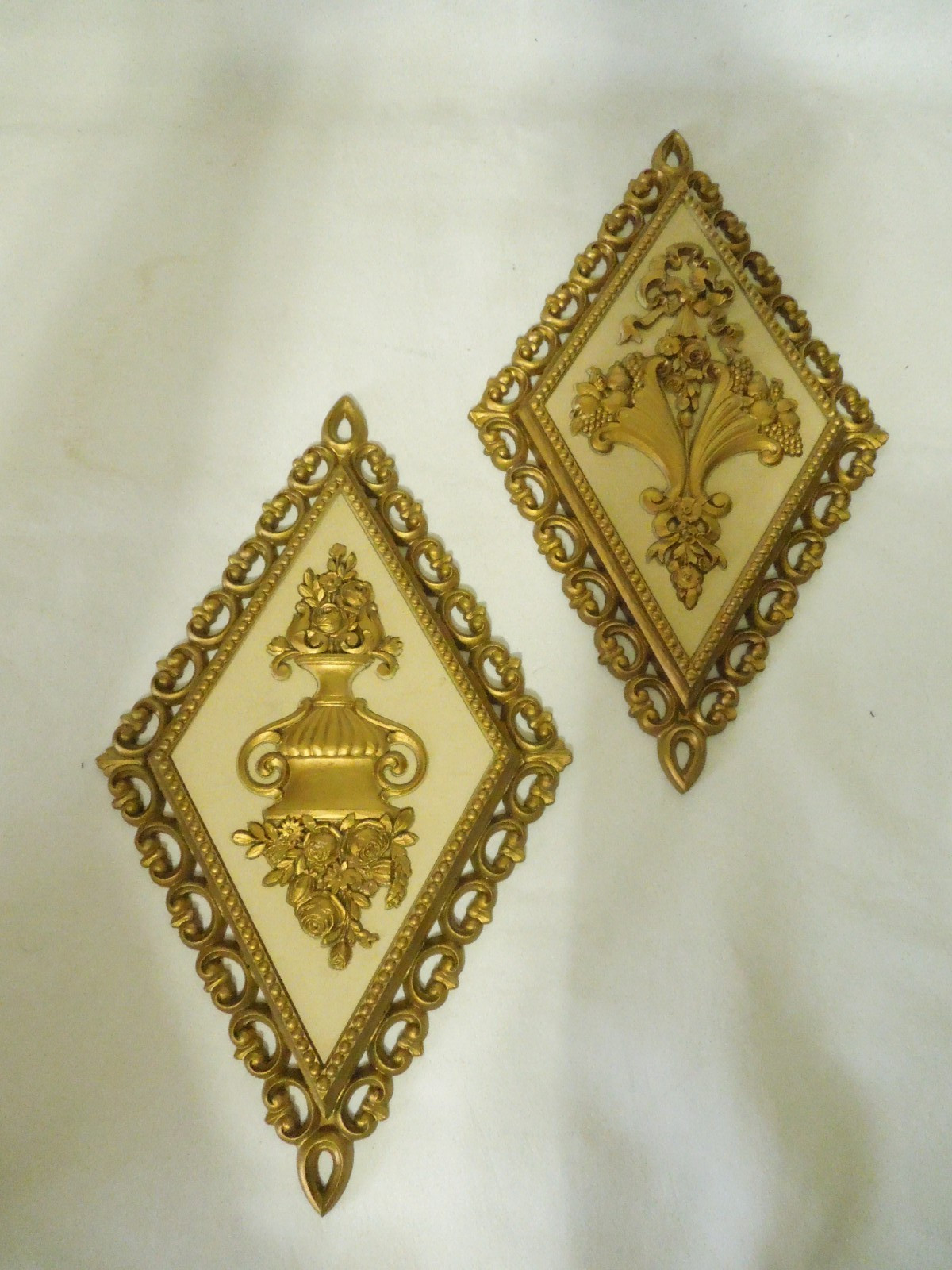 Vintage Homco Wall Plaques #\'s 7224-26 Set of 2 Diamond Shape 1971 Made in USA Vintage Homco Wall Plaques #\'s 7224-26 Set of 2 Diamond Shape 1971 Made in USA