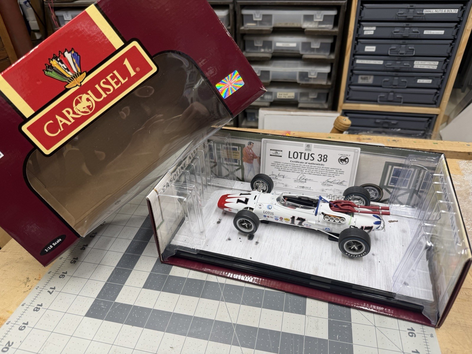 Carousel 1 Lotus 38 #17 Dan Gurney 1965 Indy 500 1:18 Diecast Limited 1200