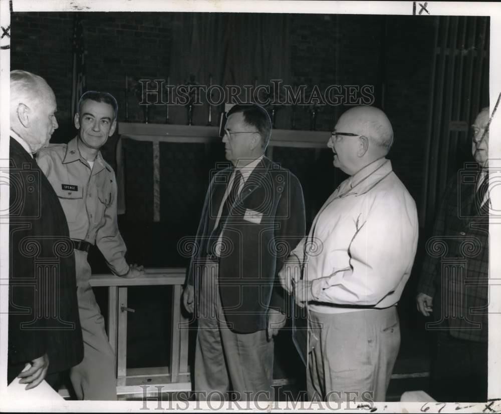 1962 Press Photo Members of the Defense Orientation Association visit Seoul