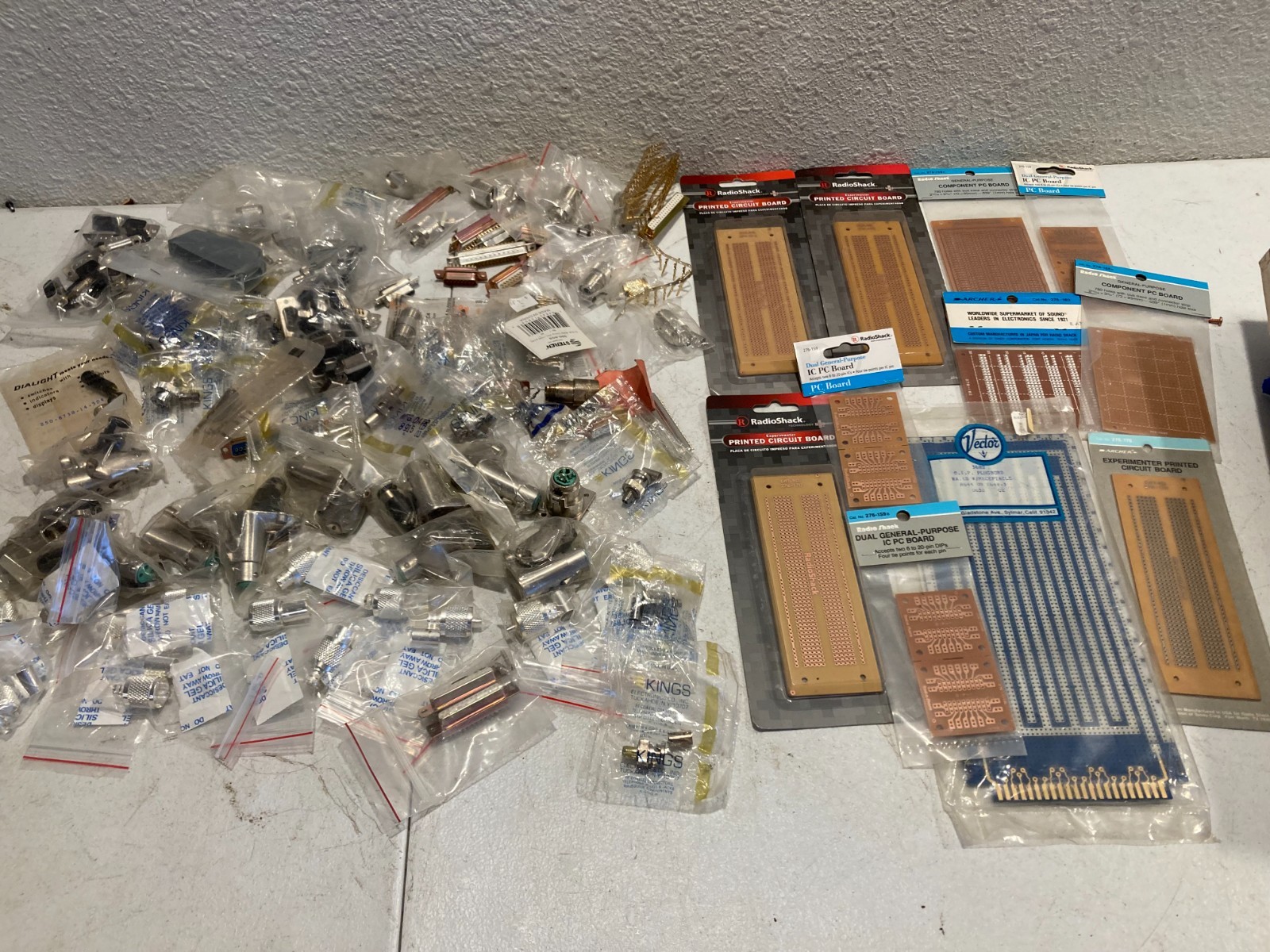 Huge NOS Amphenol AMP RF D-Sub Connector RadioShack PCB Prototype Parts Lot