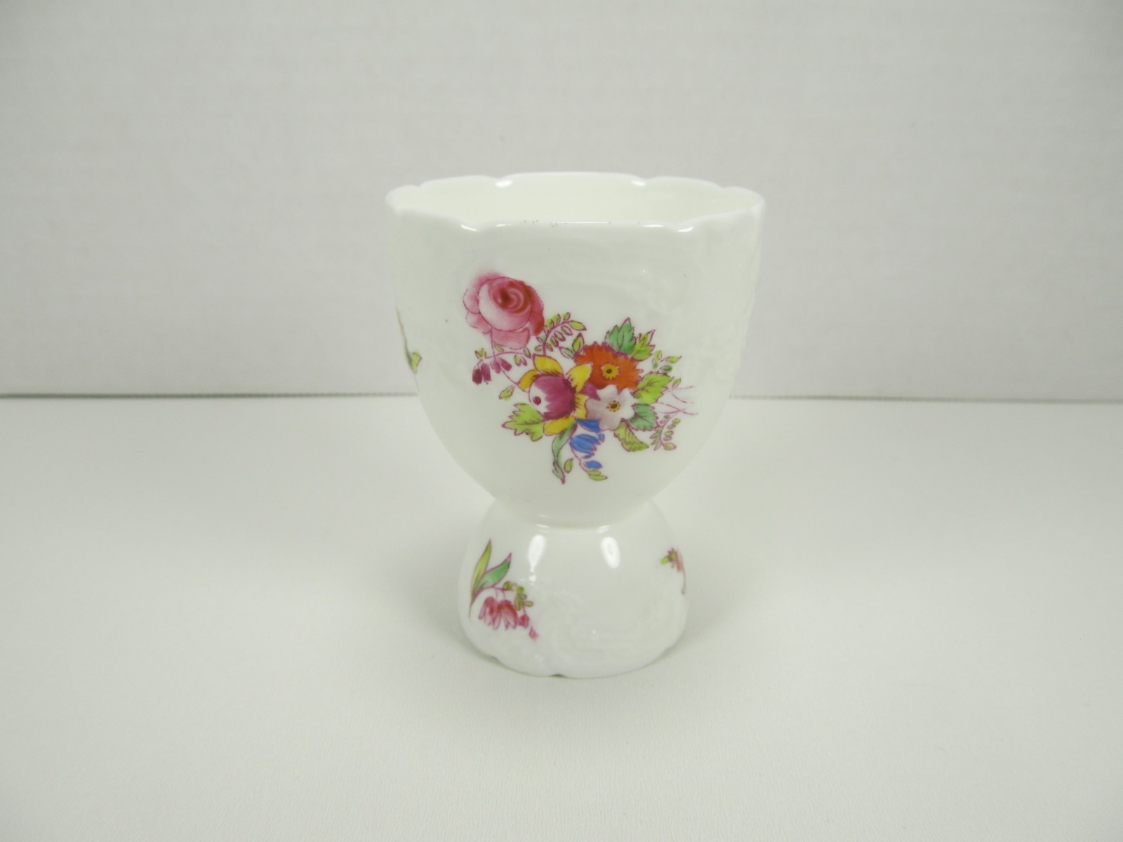 Vintage Coalport Floral Flower Pattern Bone China Egg Cup England D1780 Eggcup Vintage Coalport Floral Flower Pattern Bone China Egg Cup England D1780 Eggcup