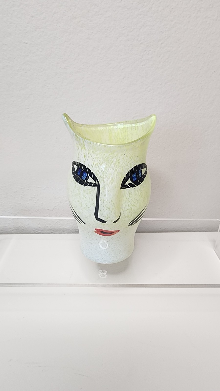 Kosta Boda Open Minds Ulrica Hydman-Vallien Artist Signed Rare Lime Yellow Vase