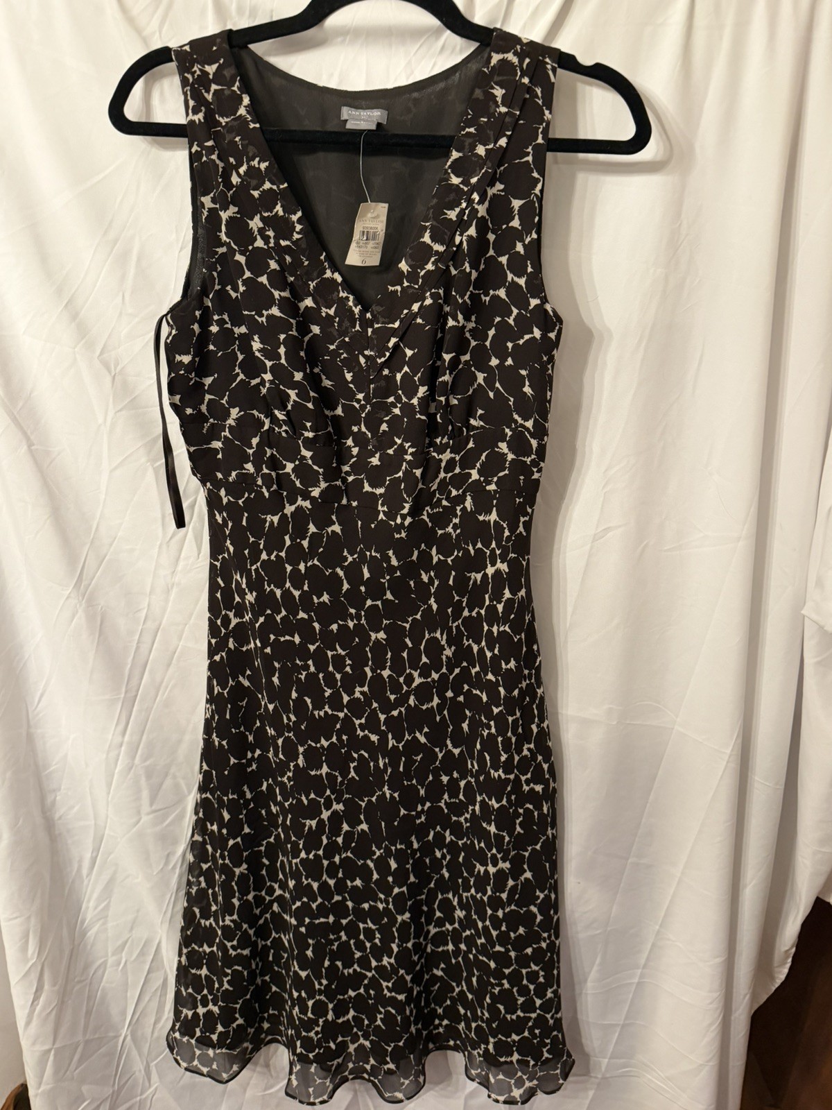 NWT Women’s Silk Dress Ann Taylor Sheath Brown Tan Print Sleeveless 6 NWT Women’s Silk Dress Ann Taylor Sheath Brown Tan Print Sleeveless 6