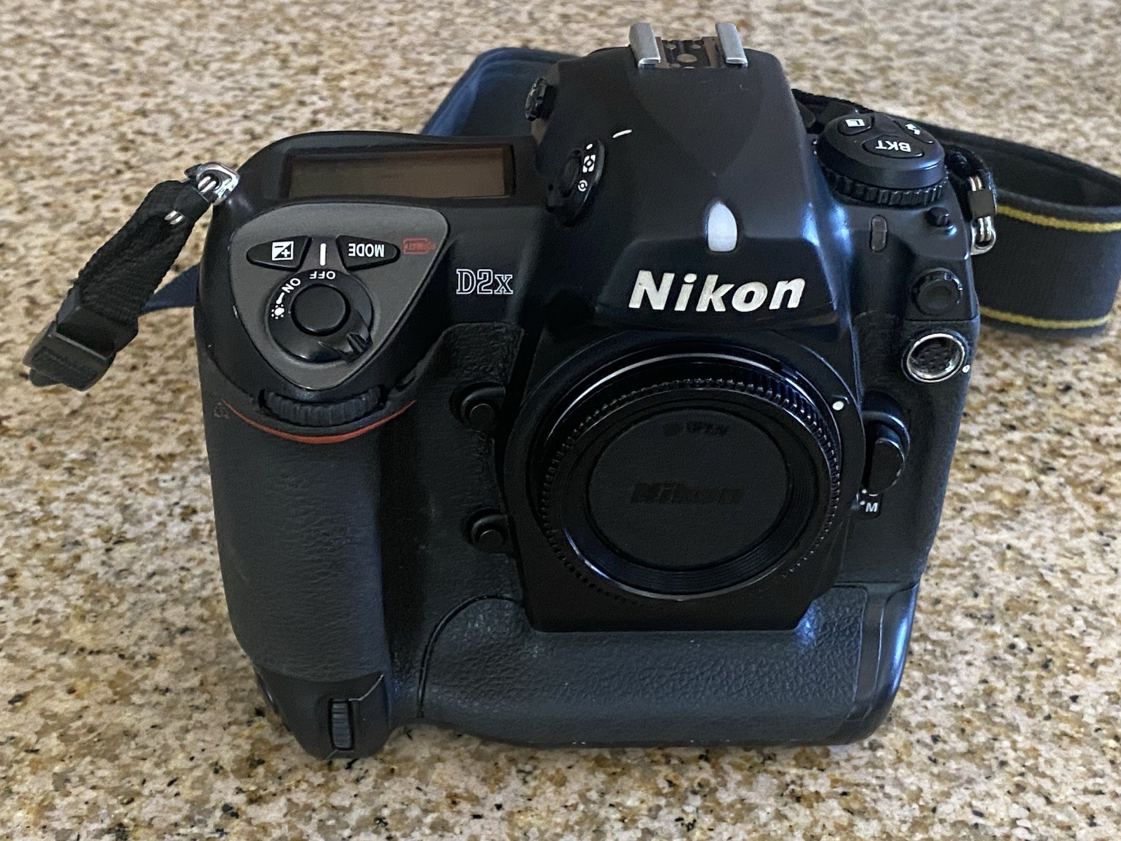 Nikon D2X 12.4MP DSLR Camera Body Charger & Battery - Fully Tested Nikon D2X 12.4MP DSLR Camera Body Charger & Battery - Fully Tested