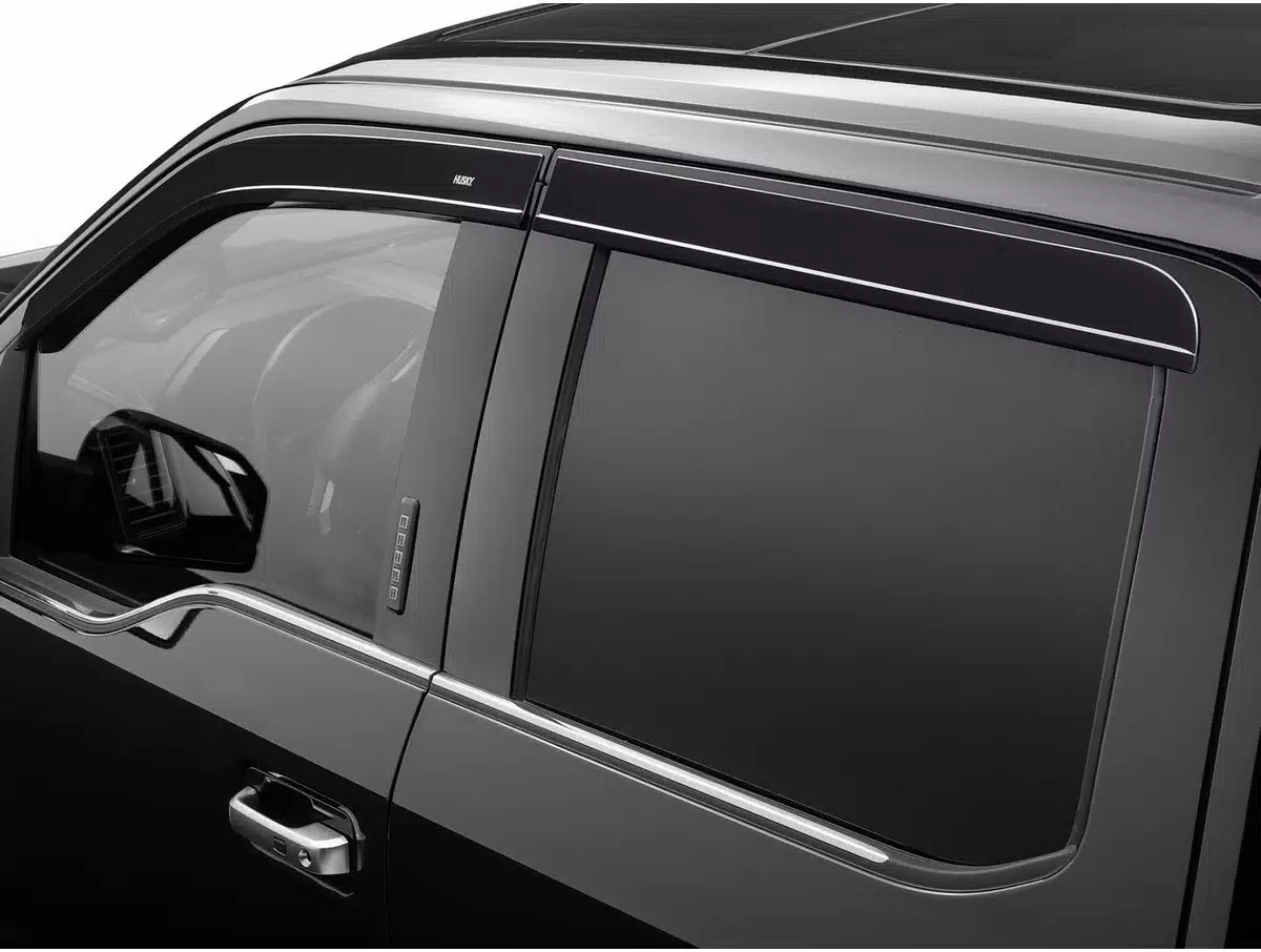 Husky Low Pro Ventvisor Smk Fits 14-19 Slvrdo/Sra 1500-3500 Dbl Cab 4pc O/S Mnt