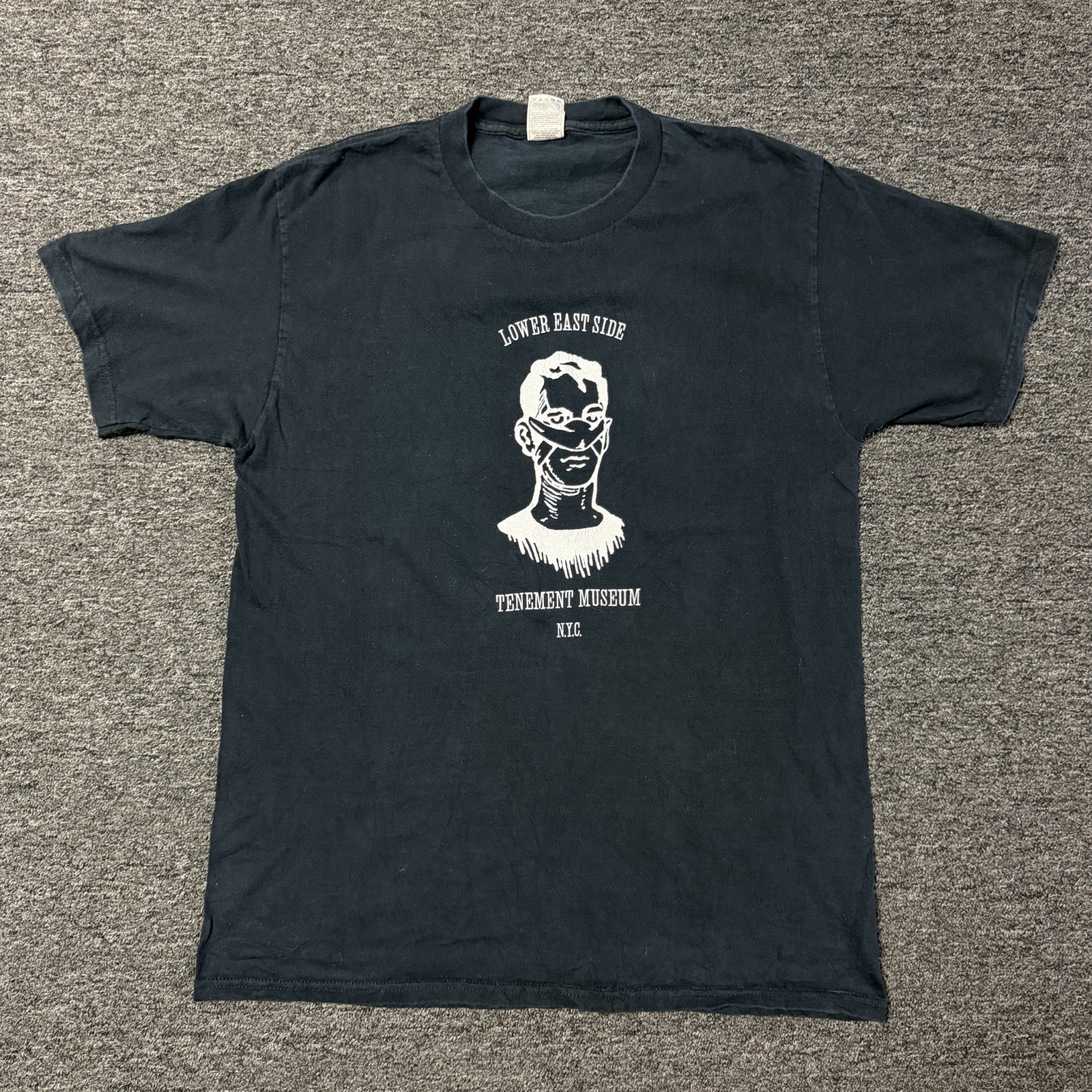 Vintage Y2K RARE Lower East Side Tenement Museum NYC Black GRAIL T-Shirt Sz L