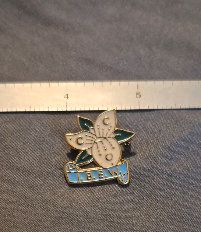 VINTAGE IBEW LOCAL UNION PIN FOR ELECTRICAL WORKERS