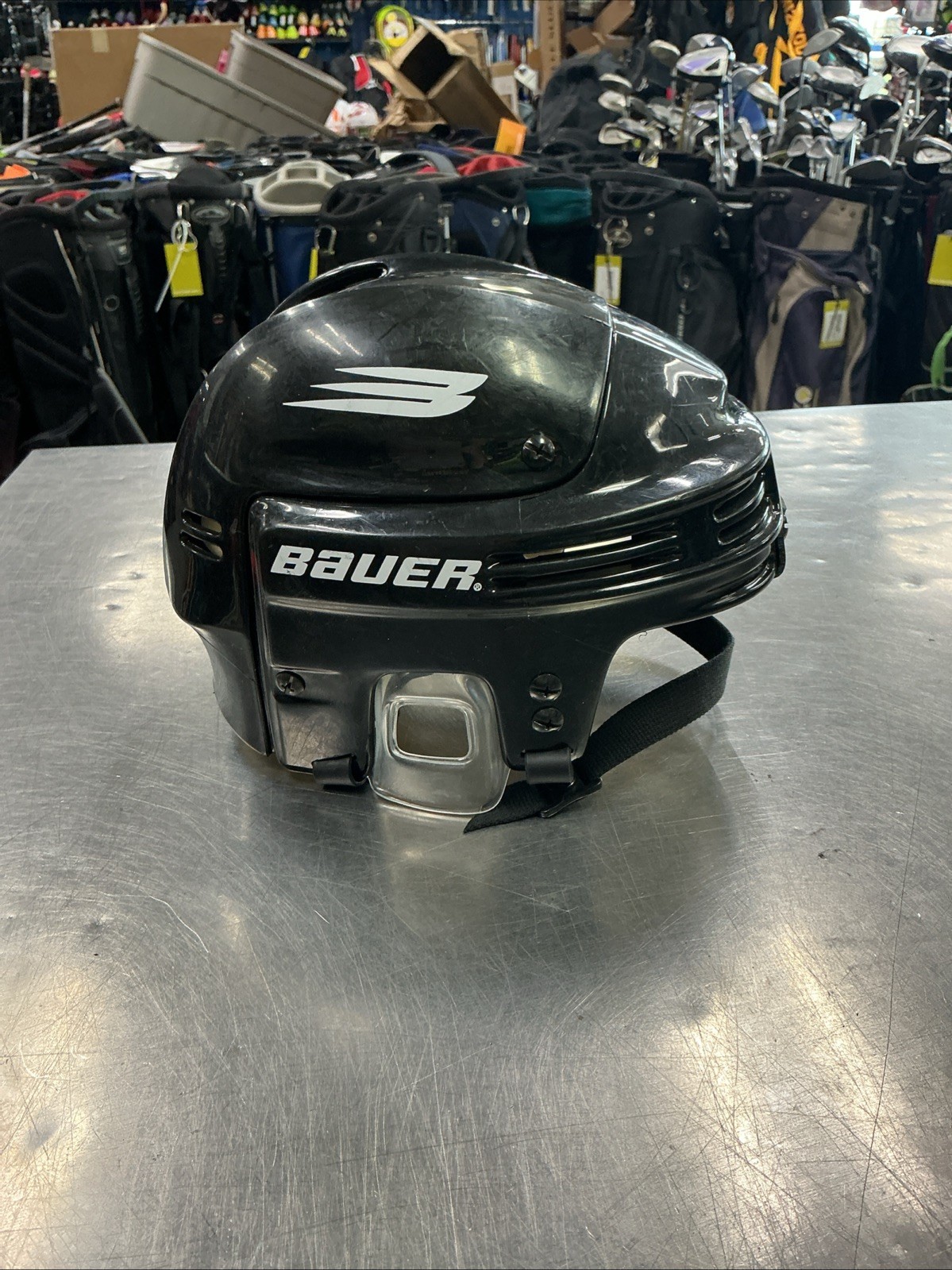 BAUER HH4000M BLACK Hockey Helmet Vintage Good Used Condition Medium