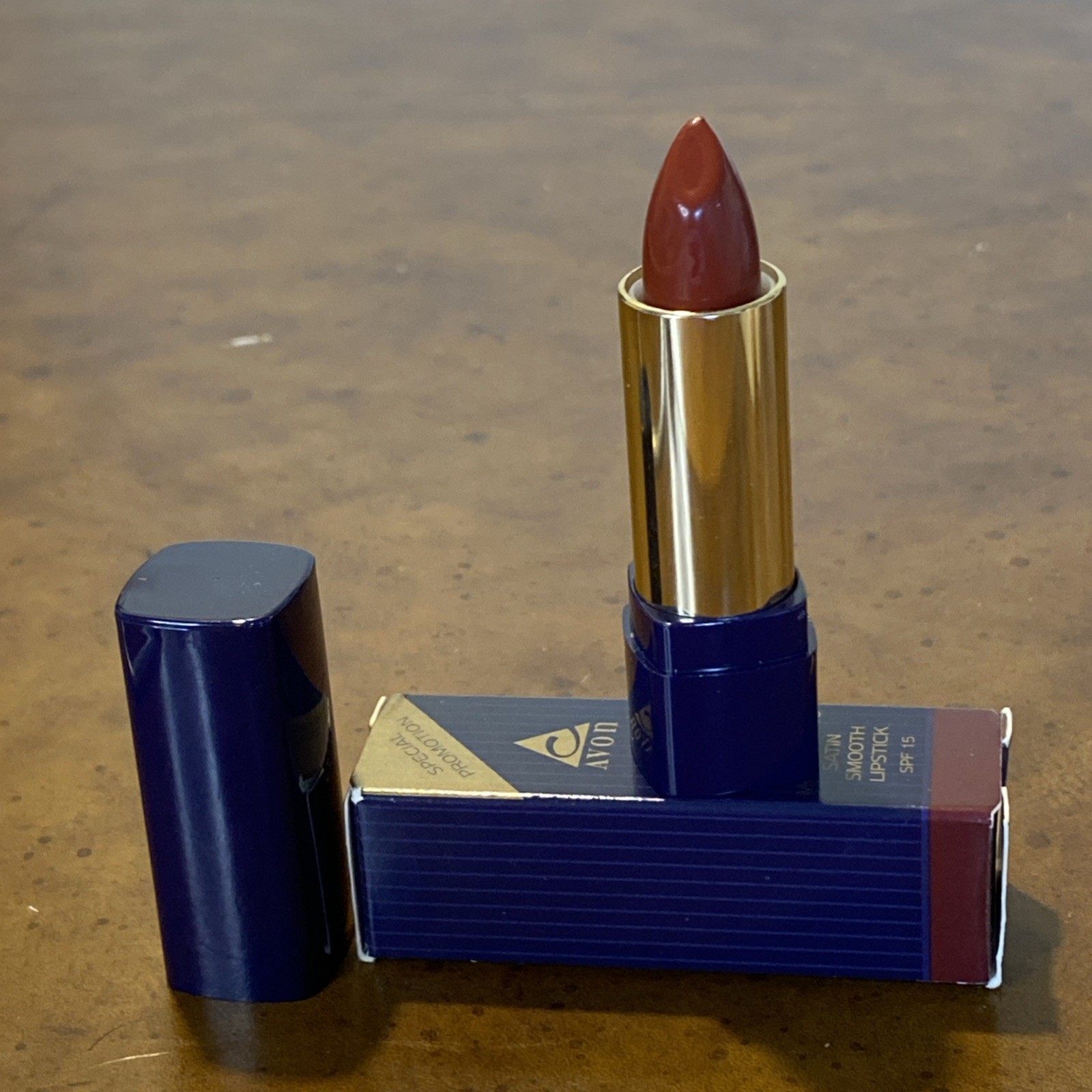 Vtg Avon Moisture 15 Satin Smooth Lipstick Wine Demask Standard Size New In Box