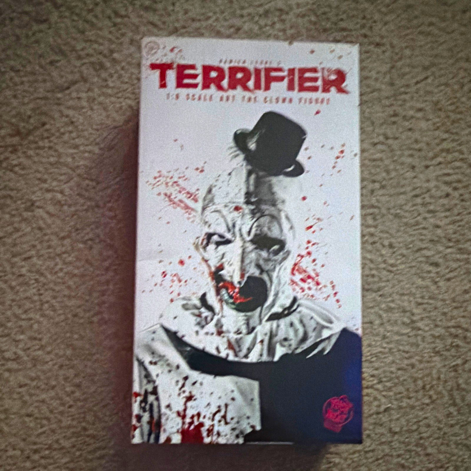 Trick or Treat Studios Terrifier Art the Clown 1:6 Scale Figure Signed Trick or Treat Studios Terrifier Art the Clown 1:6 Scale Figure Signed