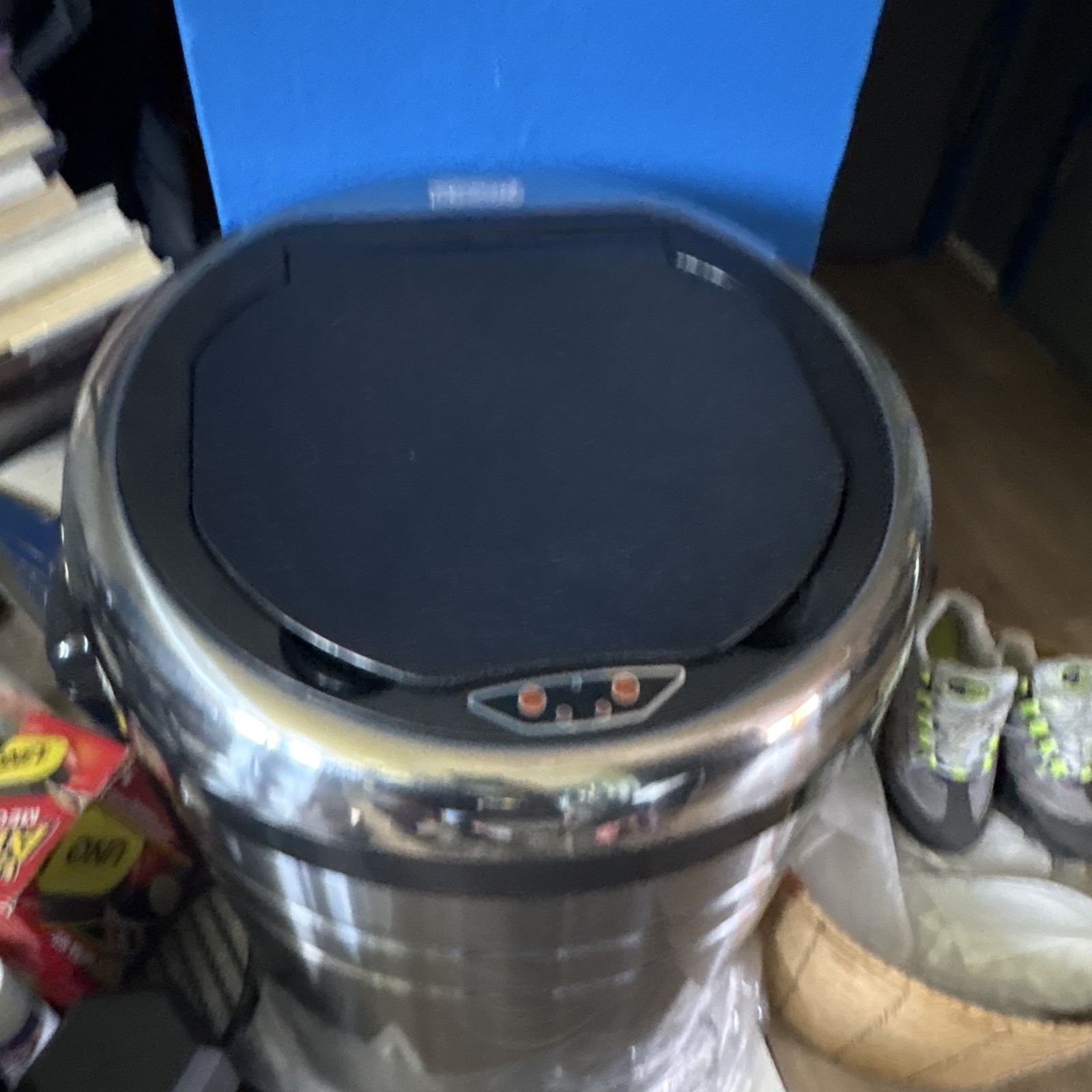 simplehuman Touch-Free Sensor Trash Can 13 Gal Brushed Steel Silver Round simplehuman Touch-Free Sensor Trash Can 13 Gal Brushed Steel Silver Round