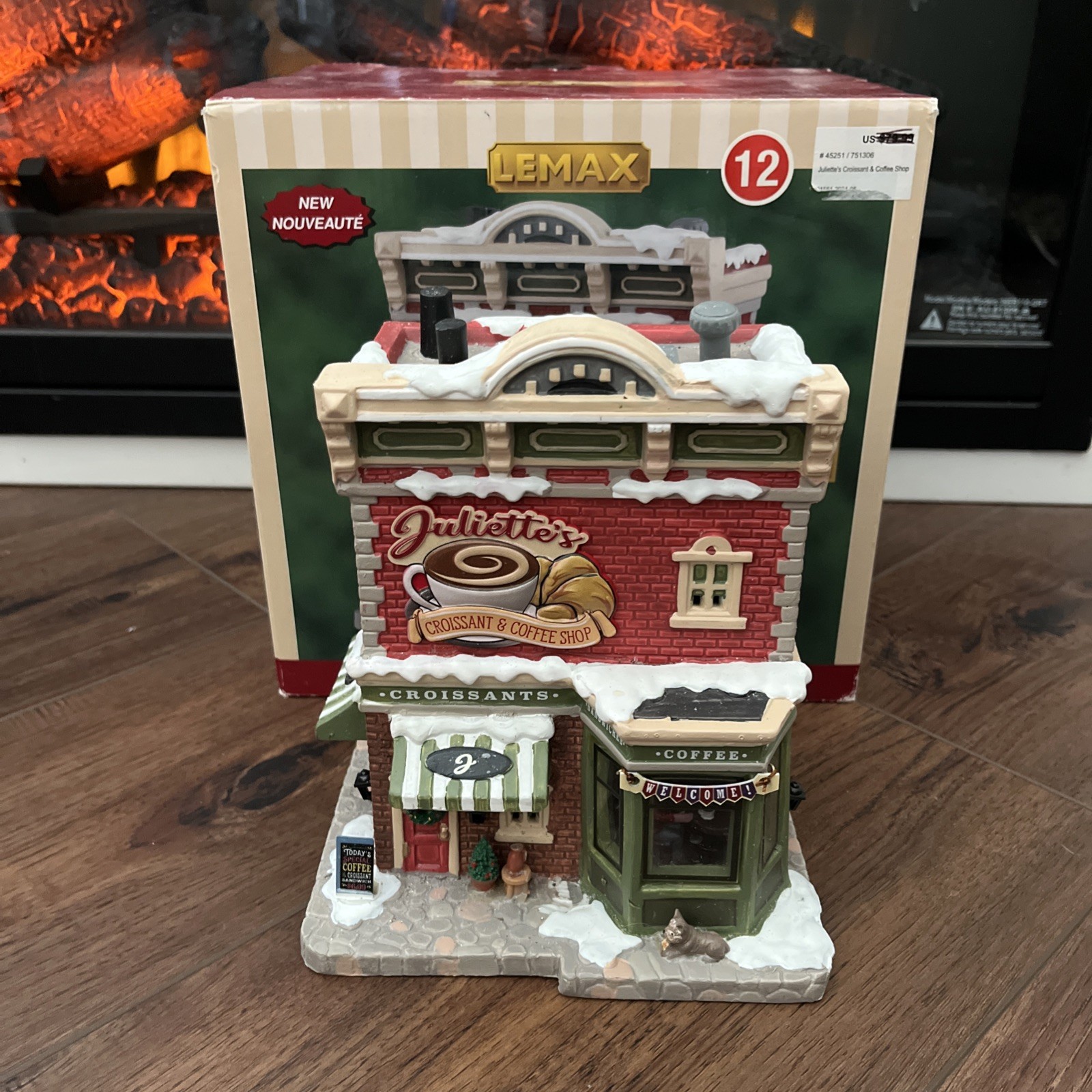 Lemax Caddington Village Juliettes Croissant & Coffee Shop w/Dog 45251 See Desc