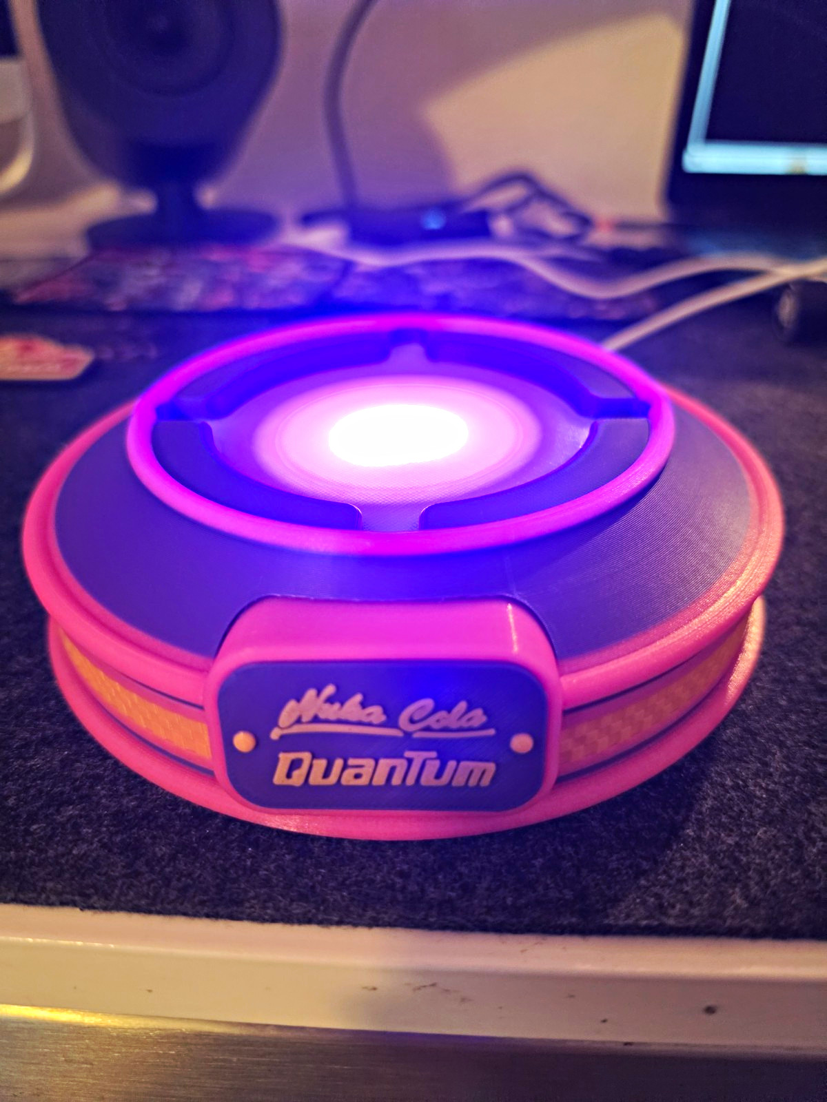 Nuka Quantum Fallout LED Light Lamp Base Display Stand For Jones Soda Rocket. Nuka Quantum Fallout LED Light Lamp Base Display Stand For Jones Soda Rocket.