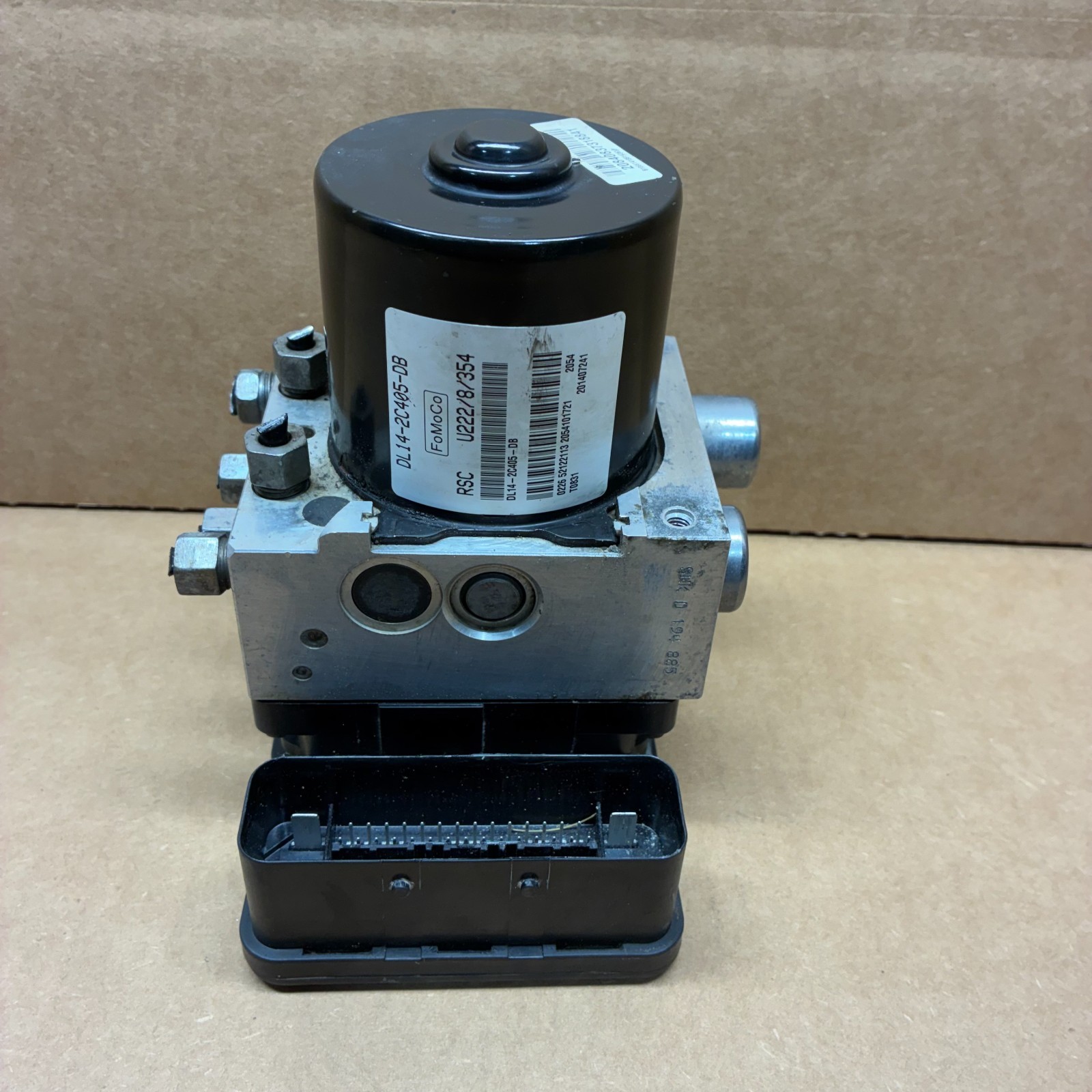 12-14 Ford Lincoln Expedition Navigator ABS Brake Pump Controller DL14-2C405-DB