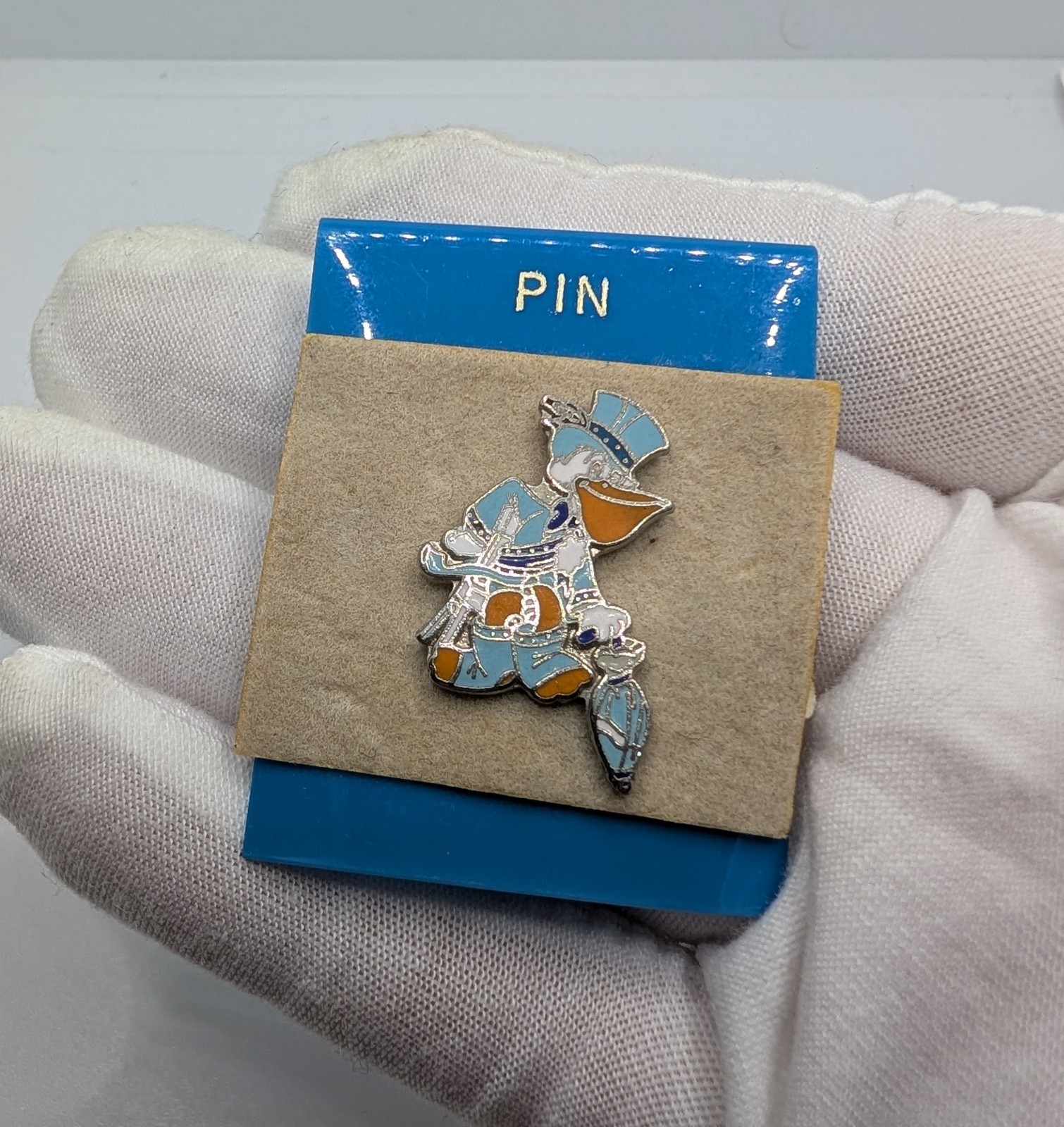 Vintage 1984 Louisiana World's Fair Pelican Mascot Lapel Pin - Seymore D. Fair Vintage 1984 Louisiana World's Fair Pelican Mascot Lapel Pin - Seymore D. Fair