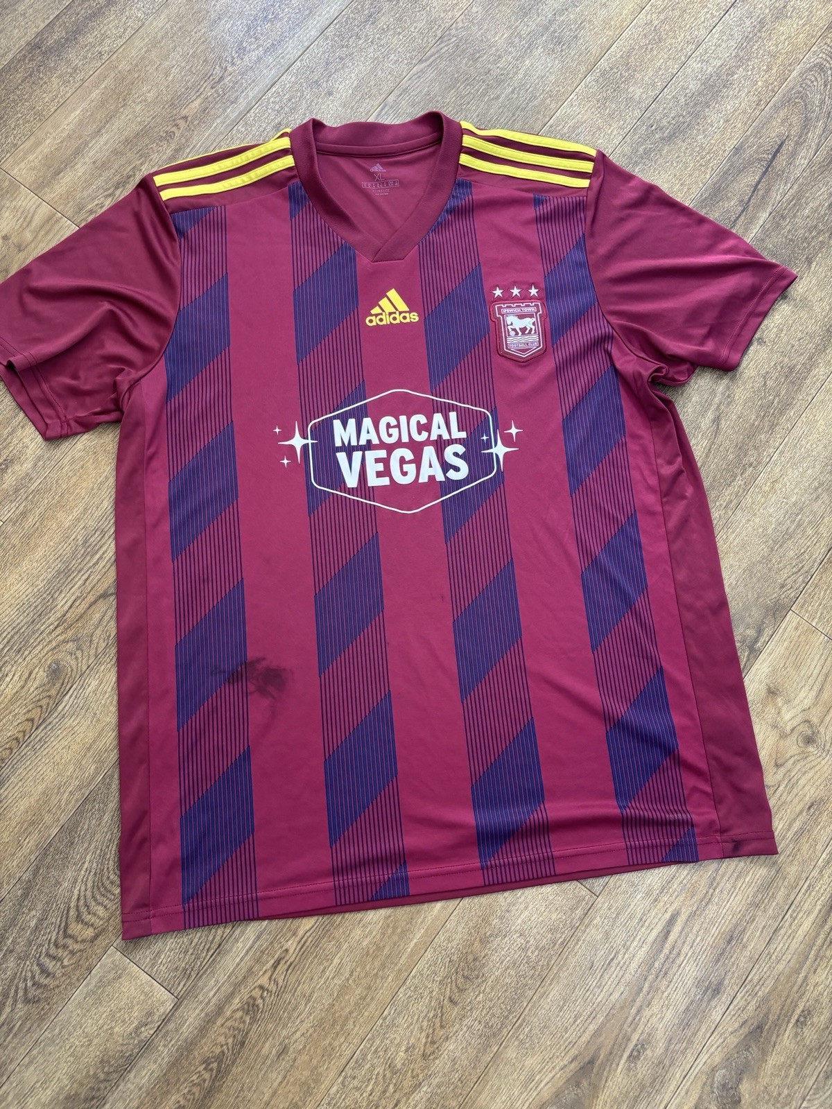 official Adidas Ipswich Town 2019/20 Away Football Shirt in men\'s size XL official Adidas Ipswich Town 2019/20 Away Football Shirt in men\'s size XL
