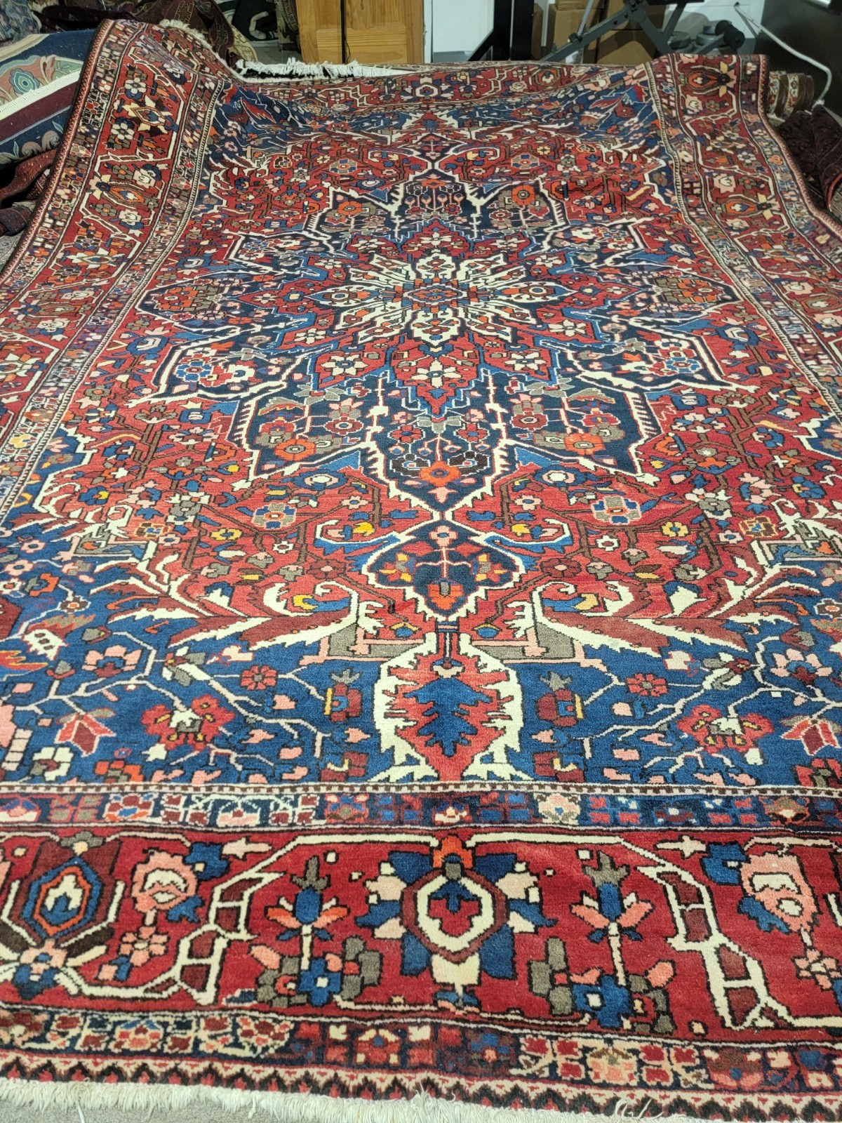 Semi Antique Heriz Style 10’ x 14’ Hand Knotted Oriental Wool Rug Semi Antique Heriz Style 10’ x 14’ Hand Knotted Oriental Wool Rug