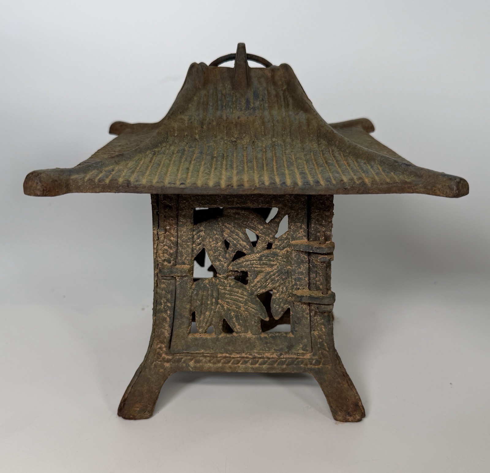 Vintage Cast Iron Japanese Pagoda Lantern Garden Hanging Candle Holder Bamboo Vintage Cast Iron Japanese Pagoda Lantern Garden Hanging Candle Holder Bamboo