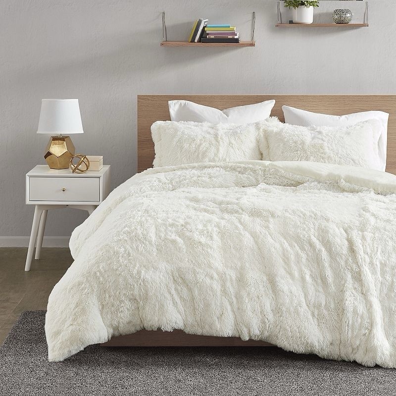$150 Leena 3-piece White King Shaggy Fur Duver Cover Set $150 Leena 3-piece White King Shaggy Fur Duver Cover Set