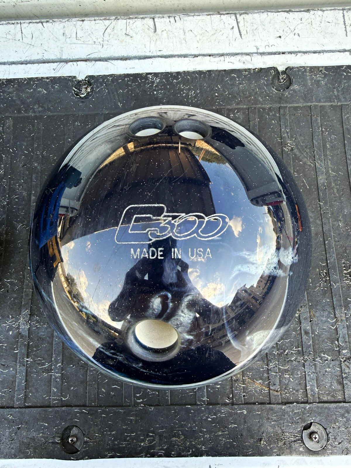 Columbia 300 White Dot Blue Drilled Ten-Pin Bowling Ball USBC 7K070070A