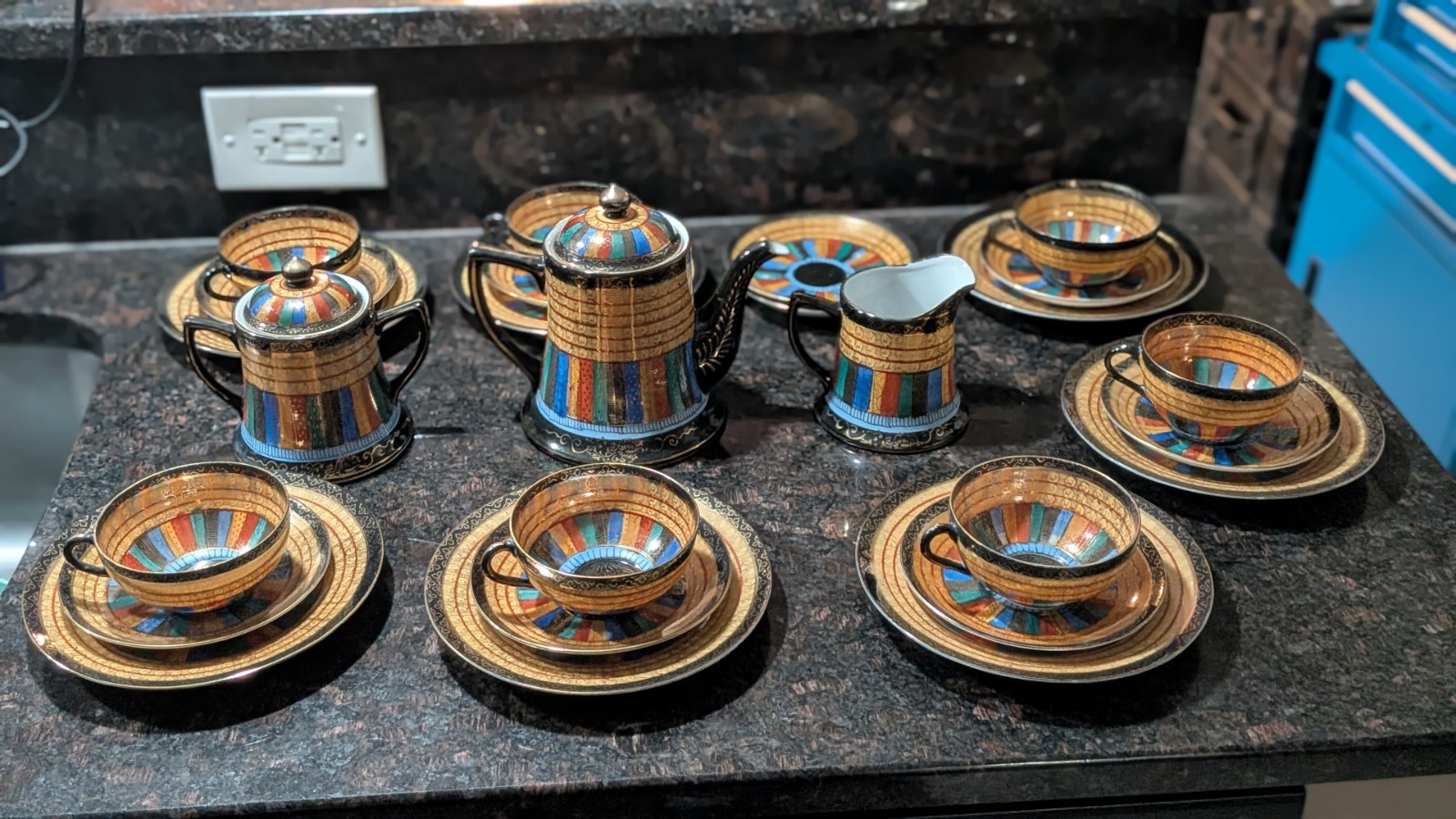 Vintage Takito Thousand Faces Porcelain Tea Set 24pc Teapot Sugar Creamer 7 Trio Vintage Takito Thousand Faces Porcelain Tea Set 24pc Teapot Sugar Creamer 7 Trio