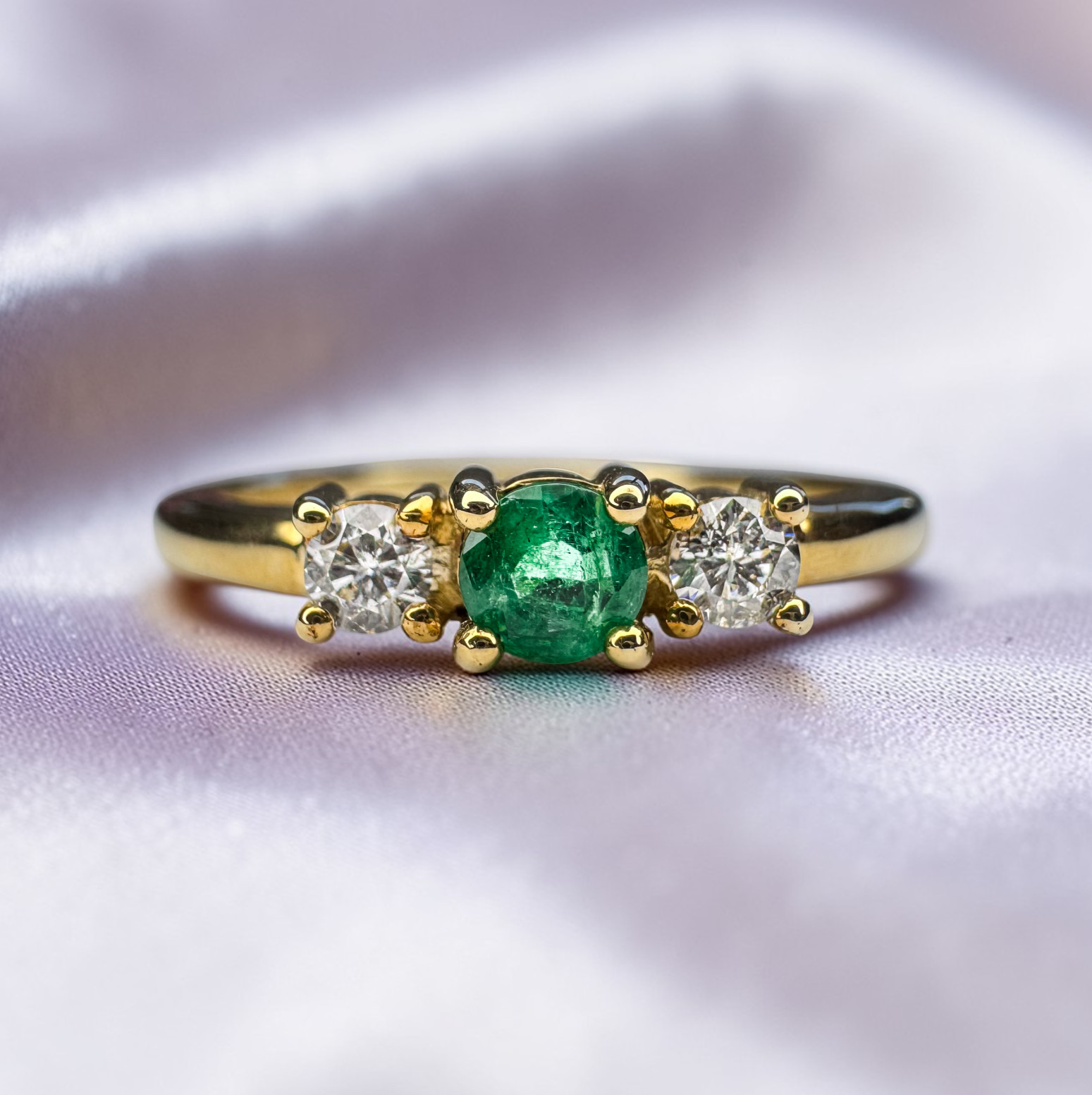 Vintage 10K Gold Colombian Emerald Diamond Ring Three Stone Trilogy Ring Size 8