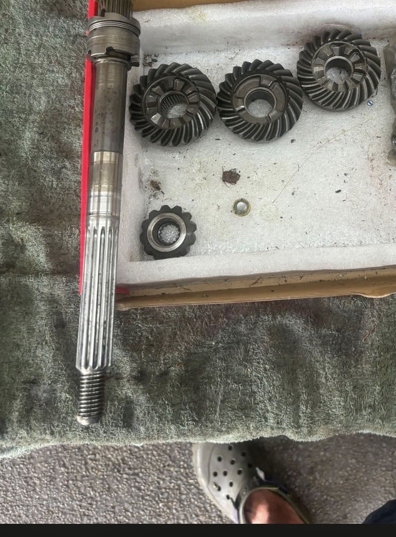 2019 Mercury 60hp Efi Gears and Prop Shaft. 1:83 Gear Assembly. 2019 Mercury 60hp Efi Gears and Prop Shaft. 1:83 Gear Assembly.
