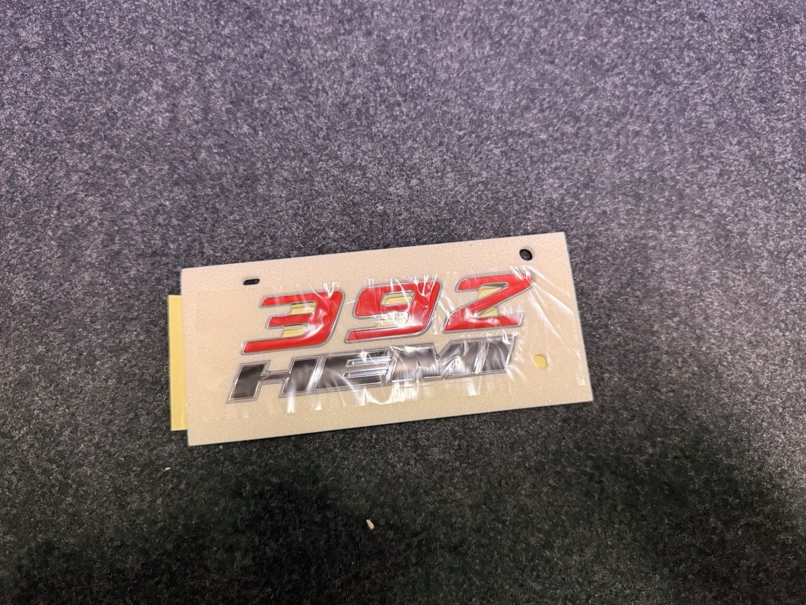 NEW OEM Mopar Dodge 392 HEMI Red/Black Fender Emblem Badge 68086136AE NEW OEM Mopar Dodge 392 HEMI Red/Black Fender Emblem Badge 68086136AE