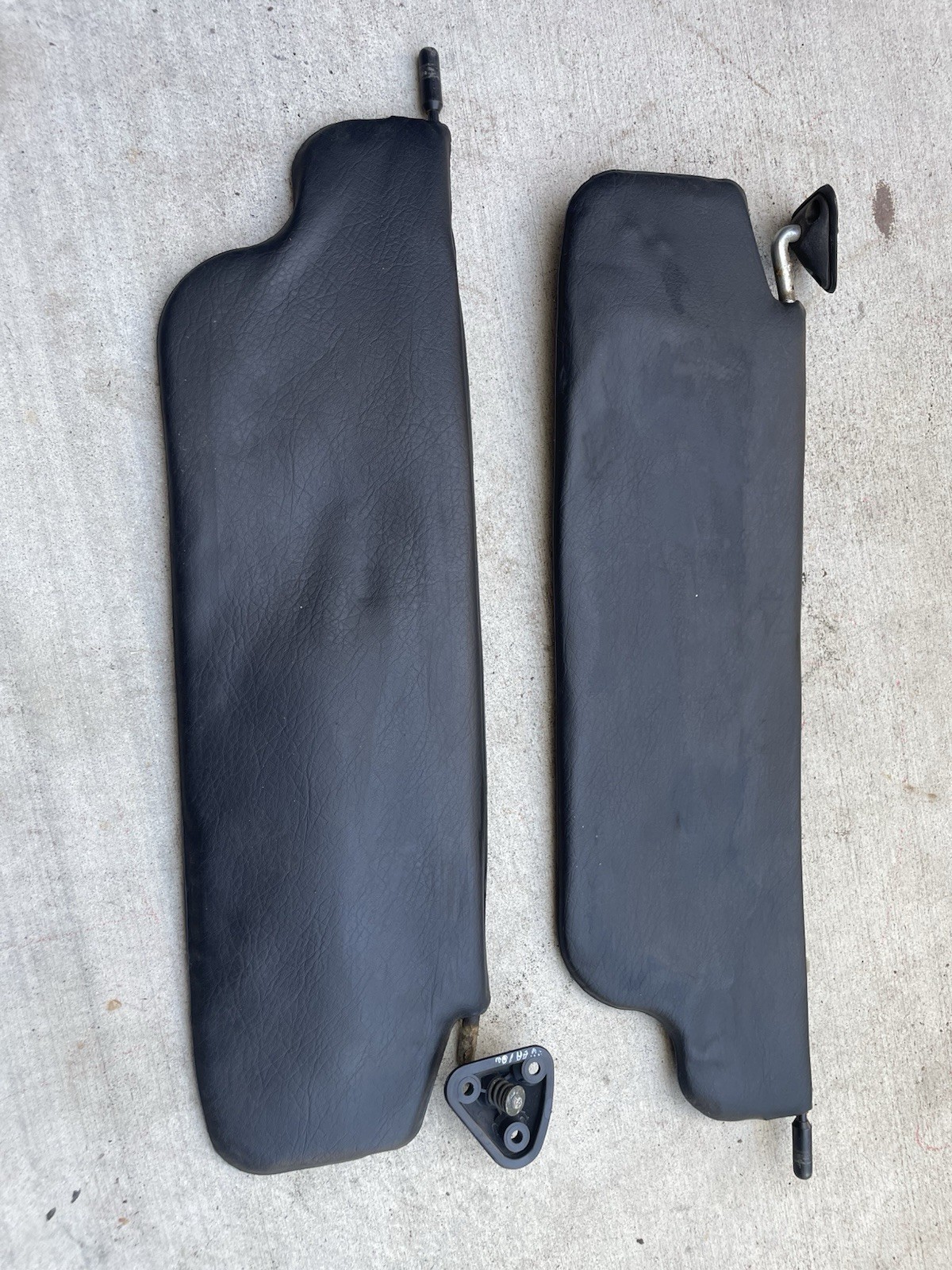 OEM Datsun 240Z 260Z 280Z Sun Visors Pair Black Left Right Interior Trim S30 OEM Datsun 240Z 260Z 280Z Sun Visors Pair Black Left Right Interior Trim S30