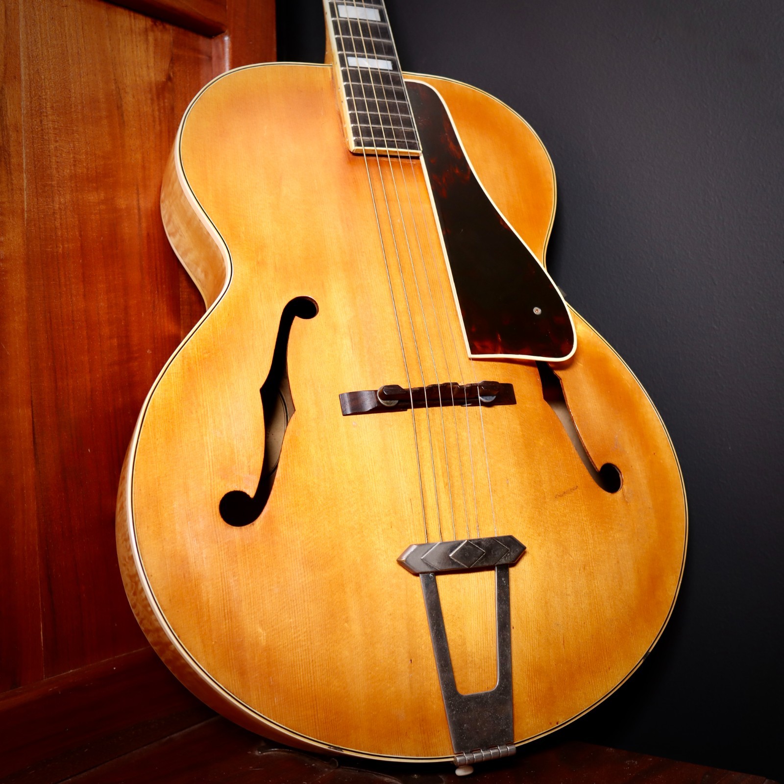1940 Gibson L-7 Acoustic Archtop with MOP Block Inlays