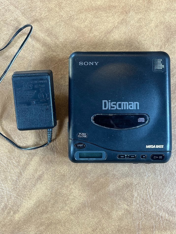 Vintage 1990 Sony DiscMan D-11 Portable CD Player Mega Base Tested W/ Power