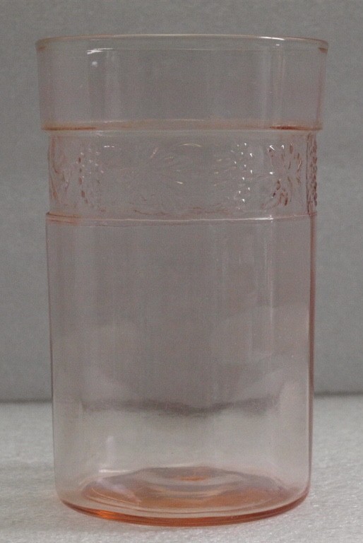 RARE VINTAGE SET OF 5  RIBBED PINK DEPRESSION JUICE GLASSES GRAPE LEAF