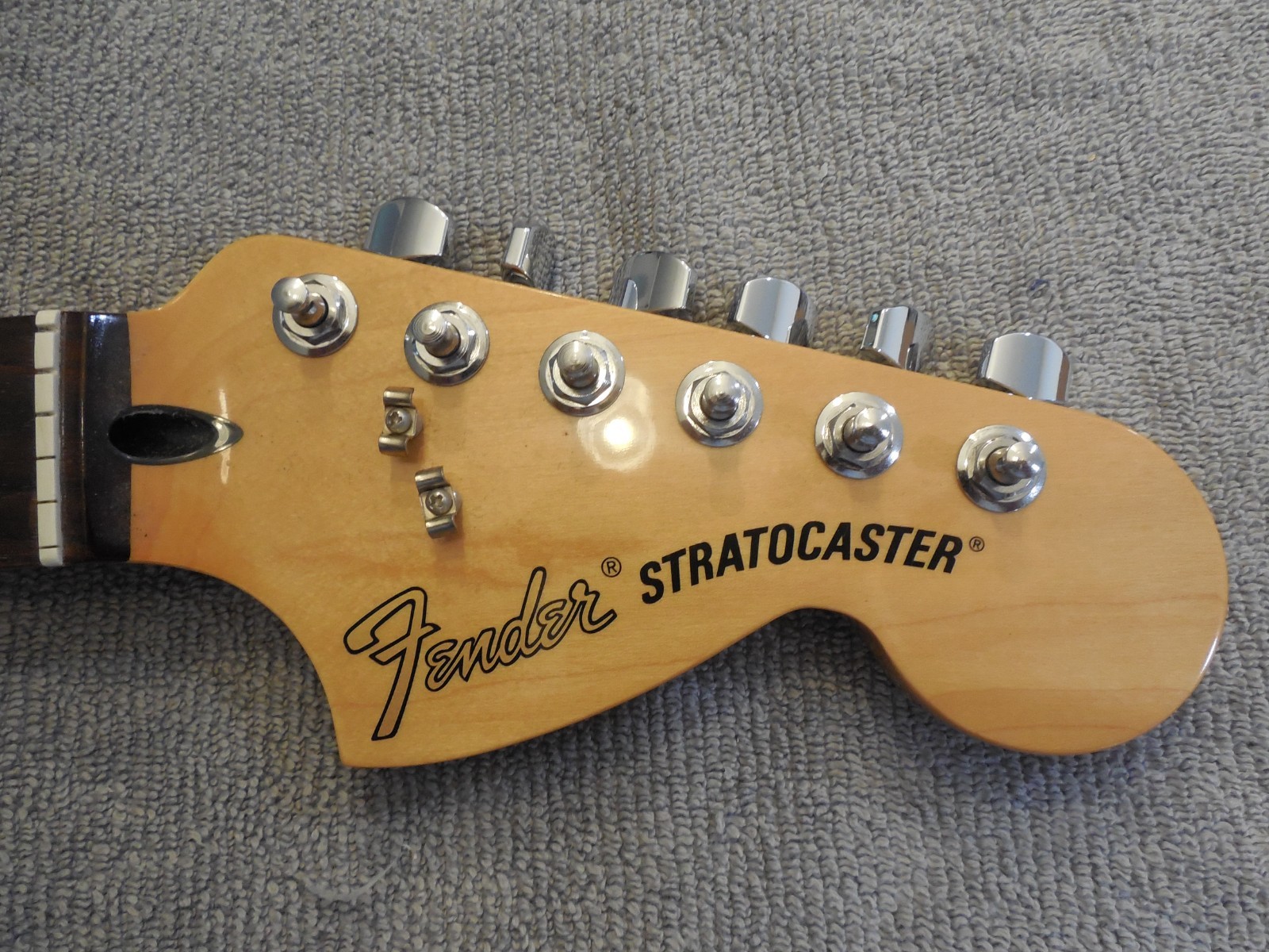 Fender Stratocaster MIM Neck w/Tuners Large Headstock. Excellent Condition. Fender Stratocaster MIM Neck w/Tuners Large Headstock. Excellent Condition.