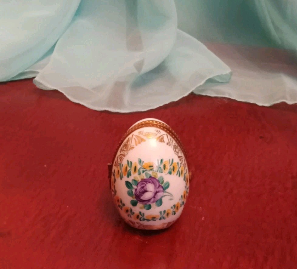 Vtg Limoges France Peint Main Porcelain Egg Hand Painted Floral Mini Brass Frame