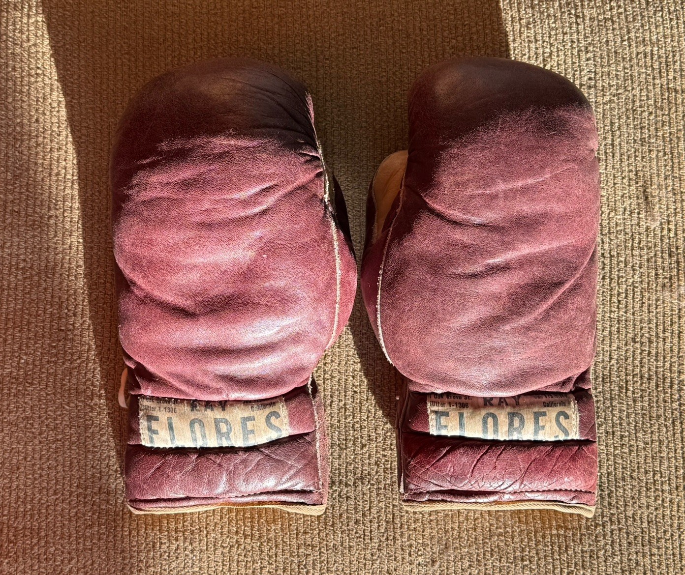 Vintage 1940s RAY FLORES Lace-Up Boxing Gloves 8 Oz Leather Adult, San Francisco Vintage 1940s RAY FLORES Lace-Up Boxing Gloves 8 Oz Leather Adult, San Francisco