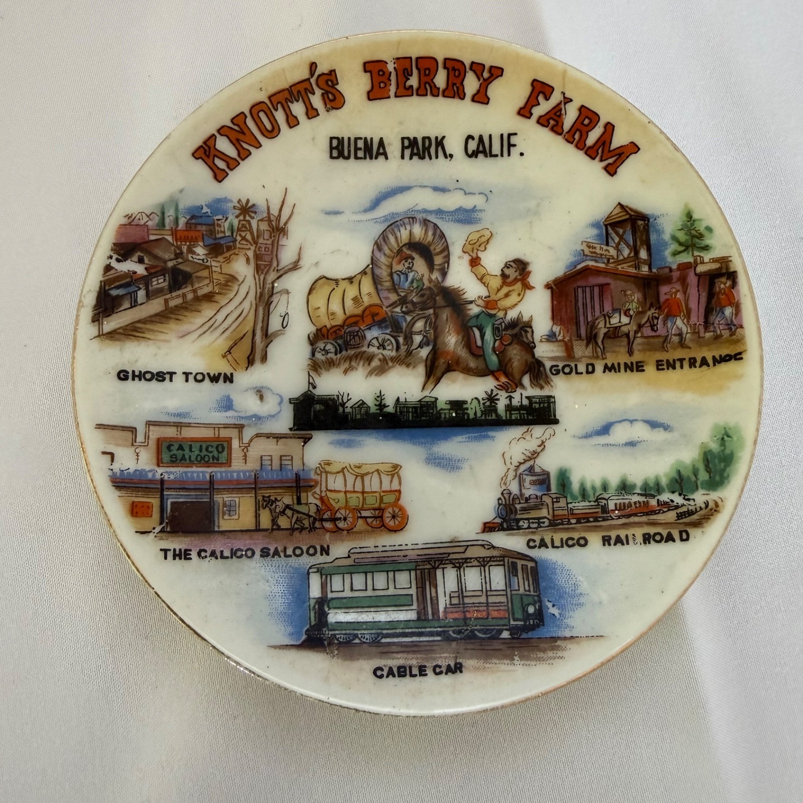vintage knotts berry farm collectables plate wall hanging Buena Park CA vintage knotts berry farm collectables plate wall hanging Buena Park CA
