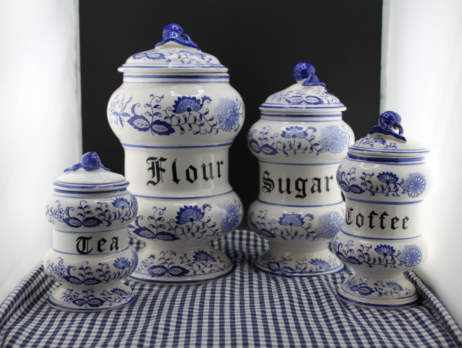 Vintage Blue Onion Ceramic Canister Set 4pcs Flour Sugar Coffee Tea w/lids Vintage Blue Onion Ceramic Canister Set 4pcs Flour Sugar Coffee Tea w/lids