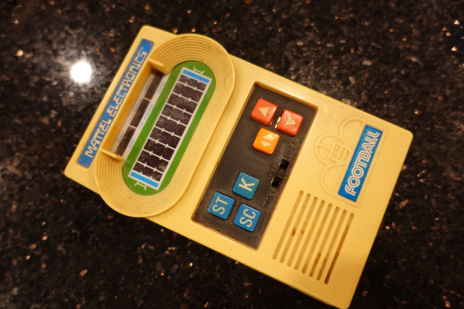 Vintage MATTEL Football  Handheld Electronic Tabletop Video game D10 #1 PARTS