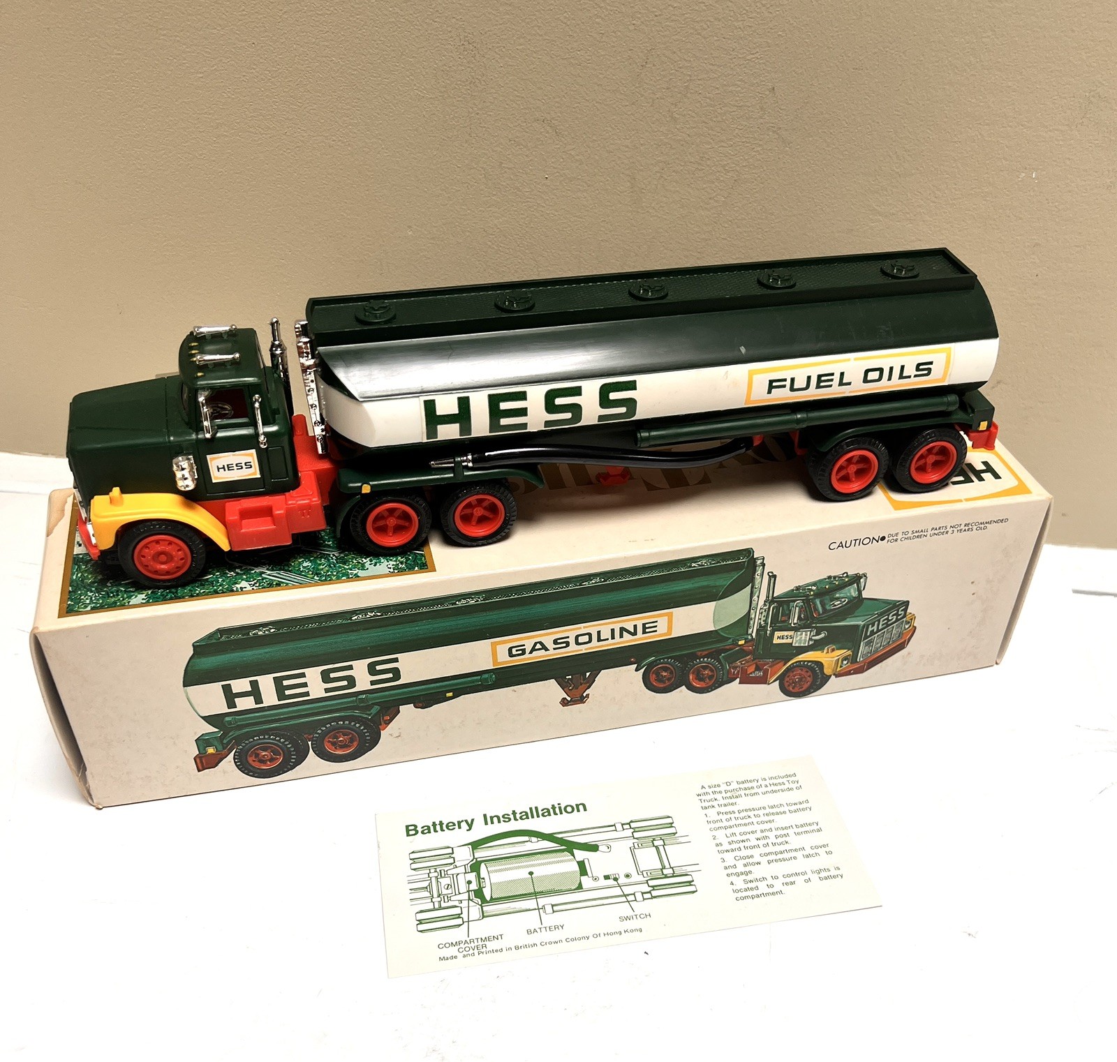 Vintage 1977 Hess Fuel Oil Tanker Truck with Original Box - Read -Last one