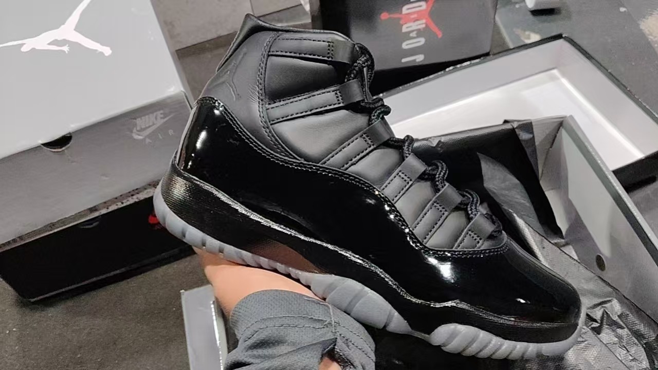 CDG x Air Jordan 11 IV7639-001 Triple Black Men's athletic Shoes