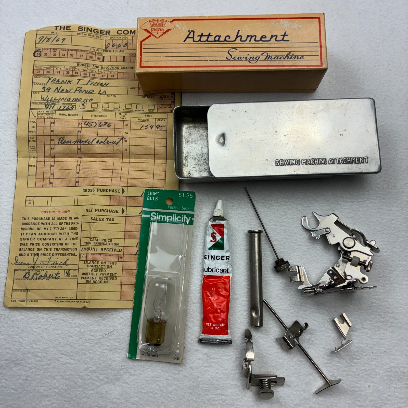 VTG Singer Sewing Machine Attachments Accessories Ruffler Foot Receipt Box Bulb