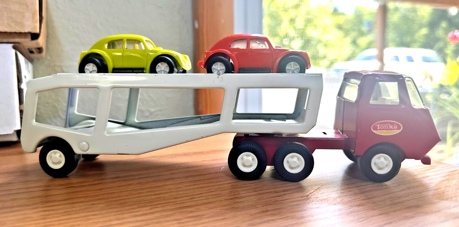 70s TONKA MINI CAR HAULER PRESSED STEEL & PLASTIC VW VOLKSWAGEN BEETLES EXC COND 70s TONKA MINI CAR HAULER PRESSED STEEL & PLASTIC VW VOLKSWAGEN BEETLES EXC COND