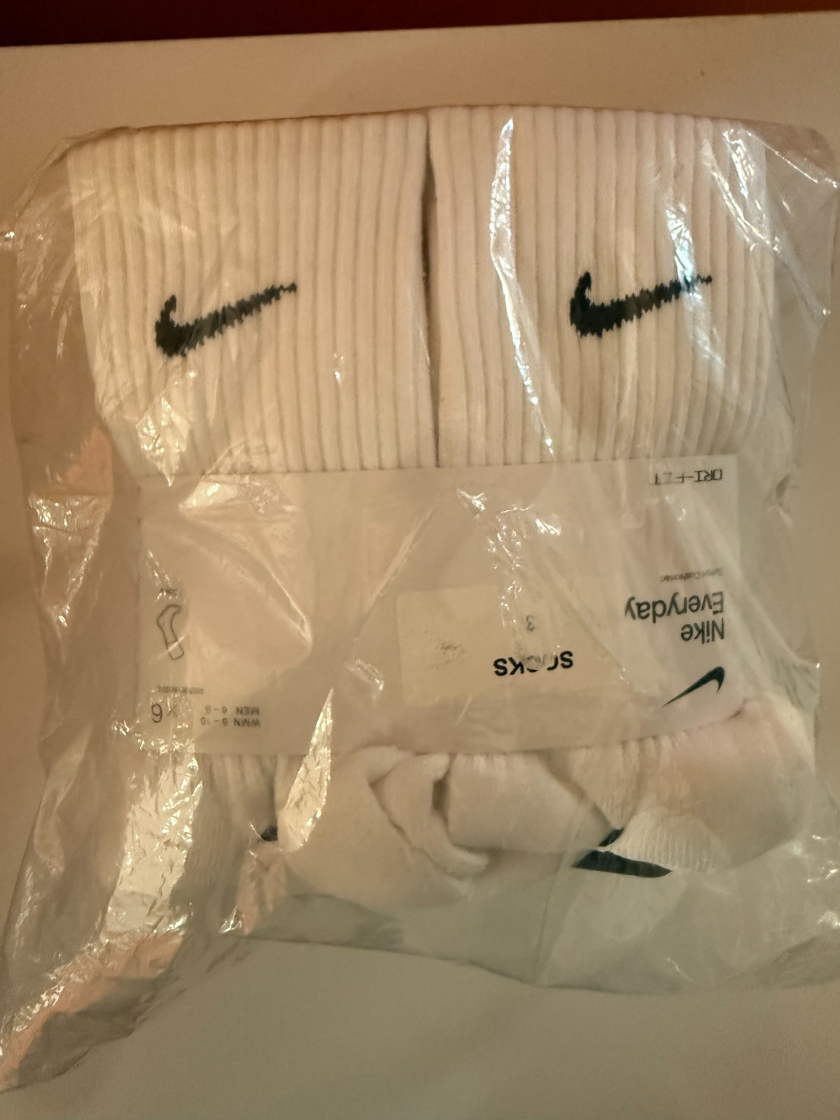 Nike Everyday Cushioned Dri-FIT 6-8 Socks - 6 Pairs, White (SX7666-100) Nike Everyday Cushioned Dri-FIT 6-8 Socks - 6 Pairs, White (SX7666-100)
